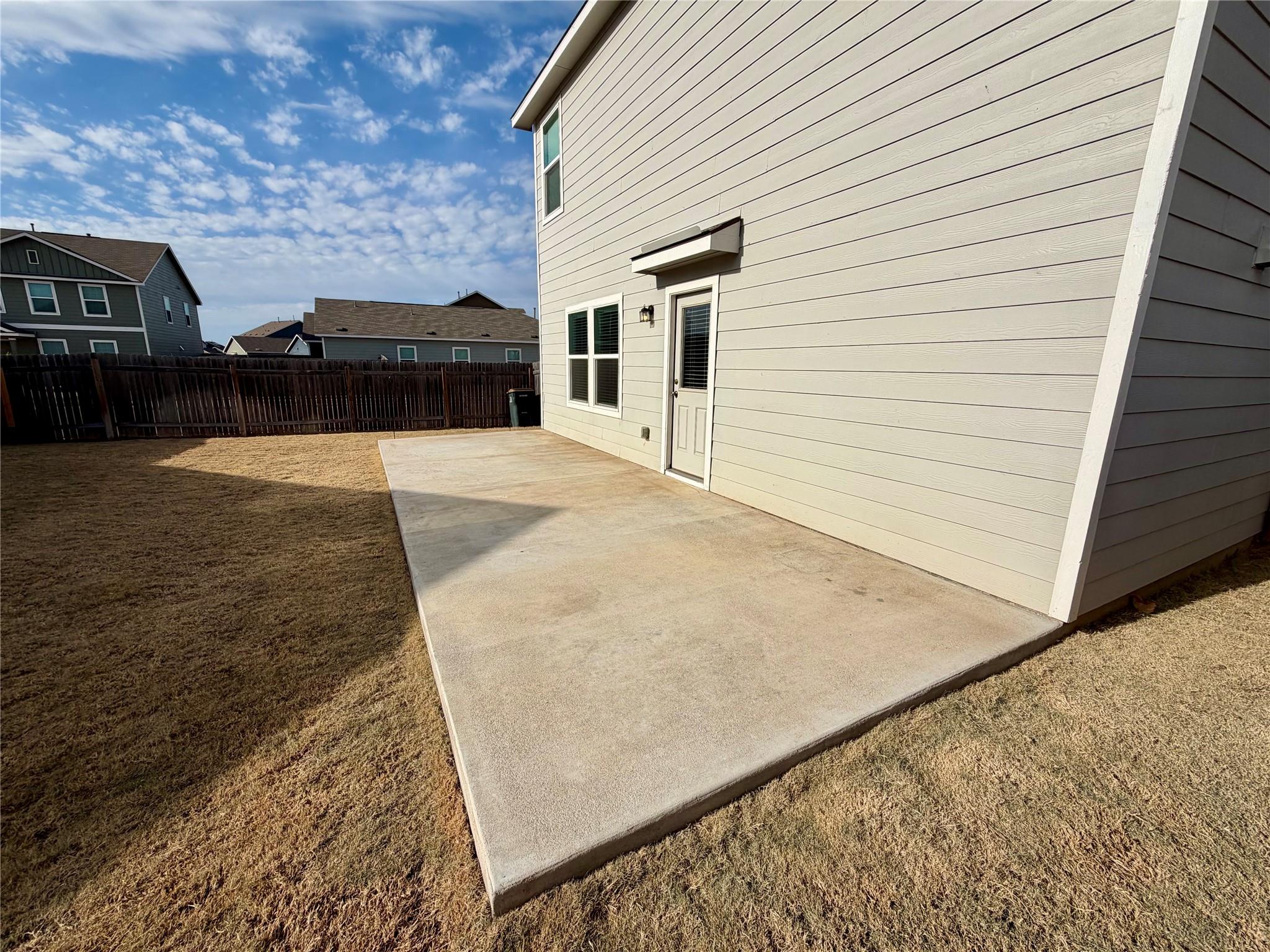 512 Gabbro Gdns, San Marcos, TX 78656