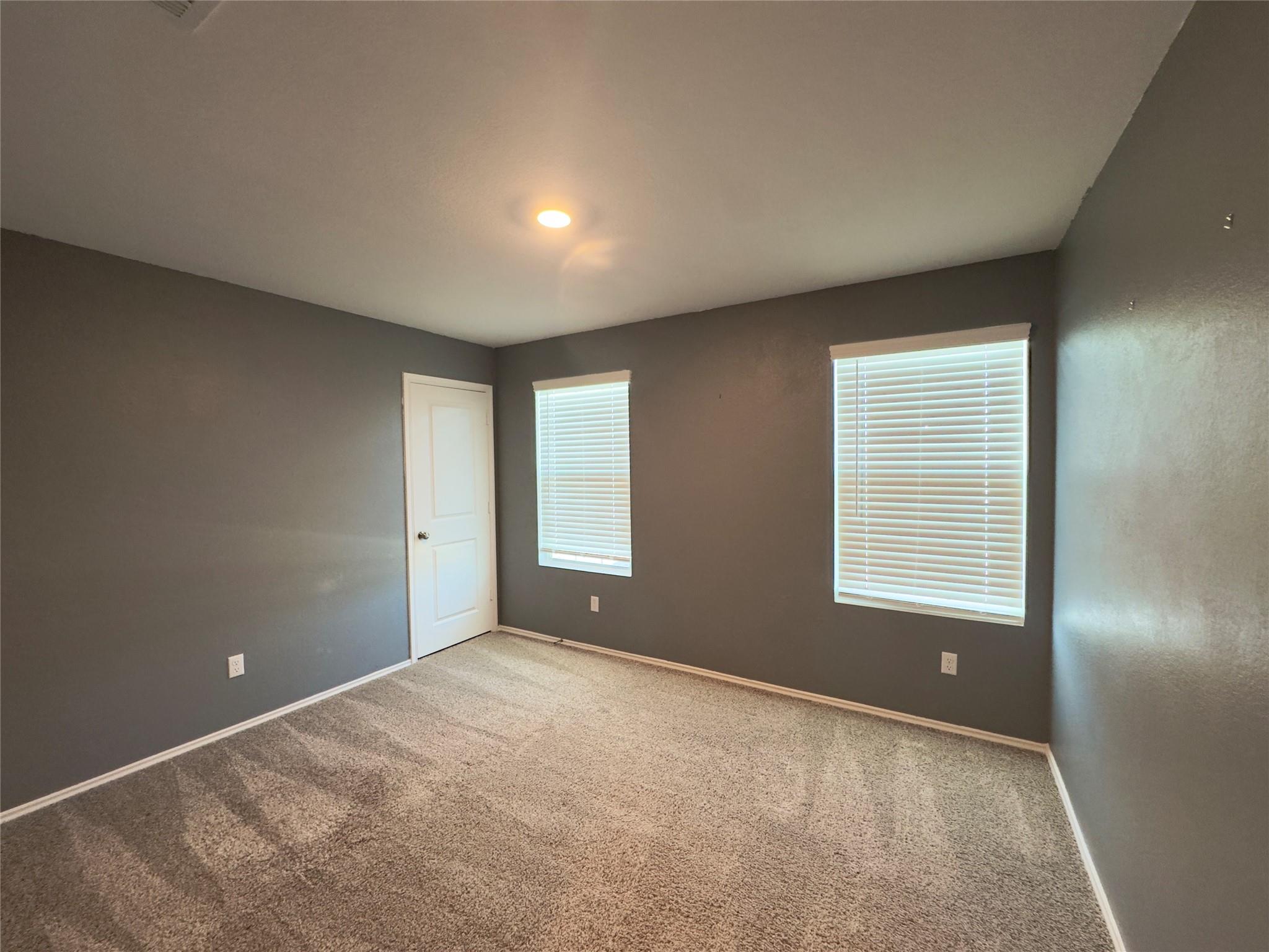 512 Gabbro Gdns, San Marcos, TX 78656