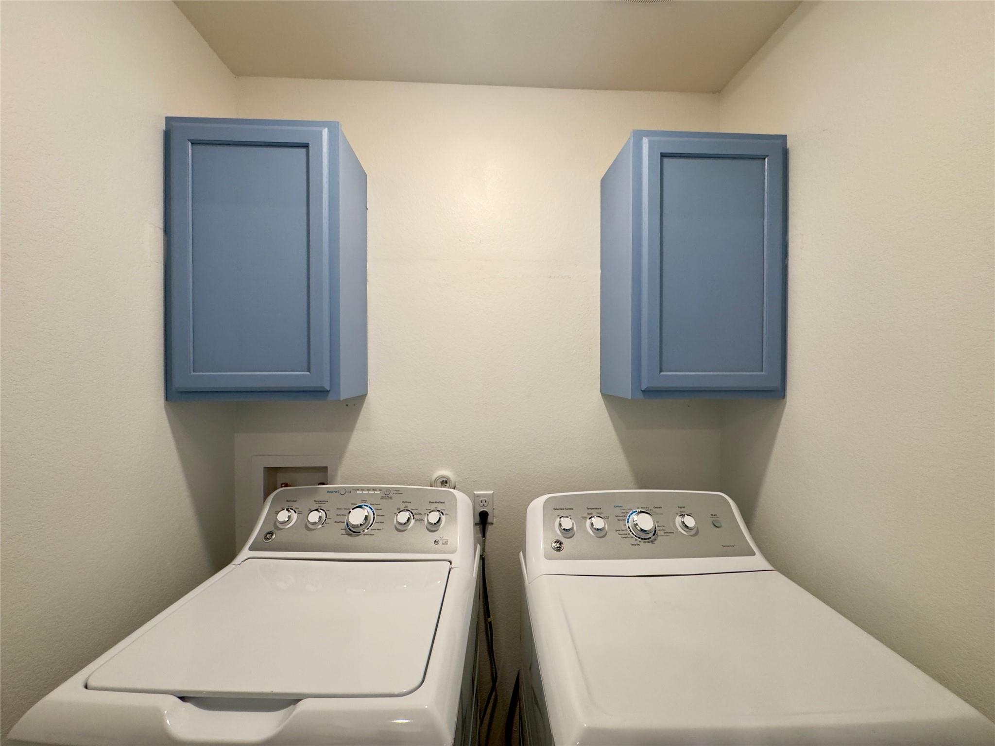 512 Gabbro Gdns, San Marcos, TX 78656