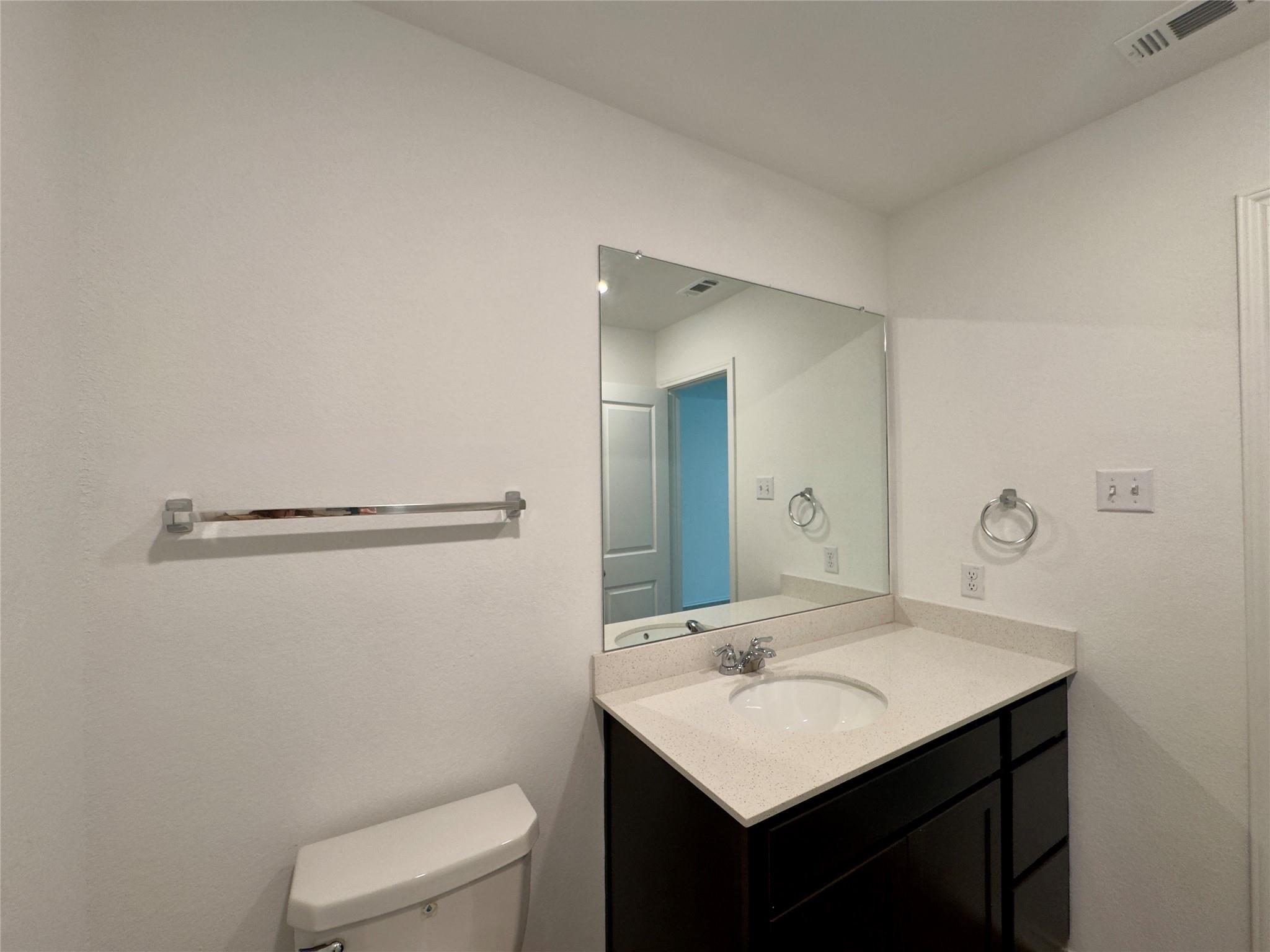 512 Gabbro Gdns, San Marcos, TX 78656