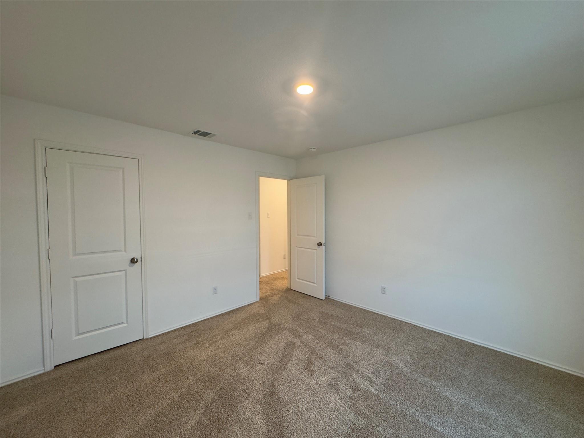 512 Gabbro Gdns, San Marcos, TX 78656