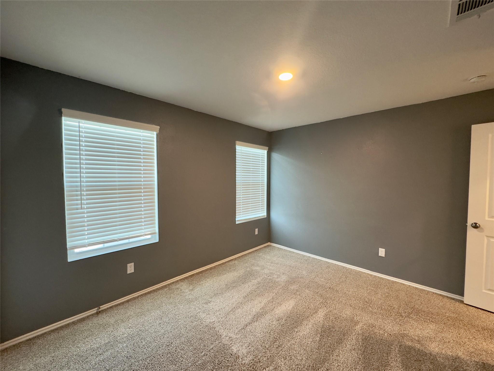 512 Gabbro Gdns, San Marcos, TX 78656