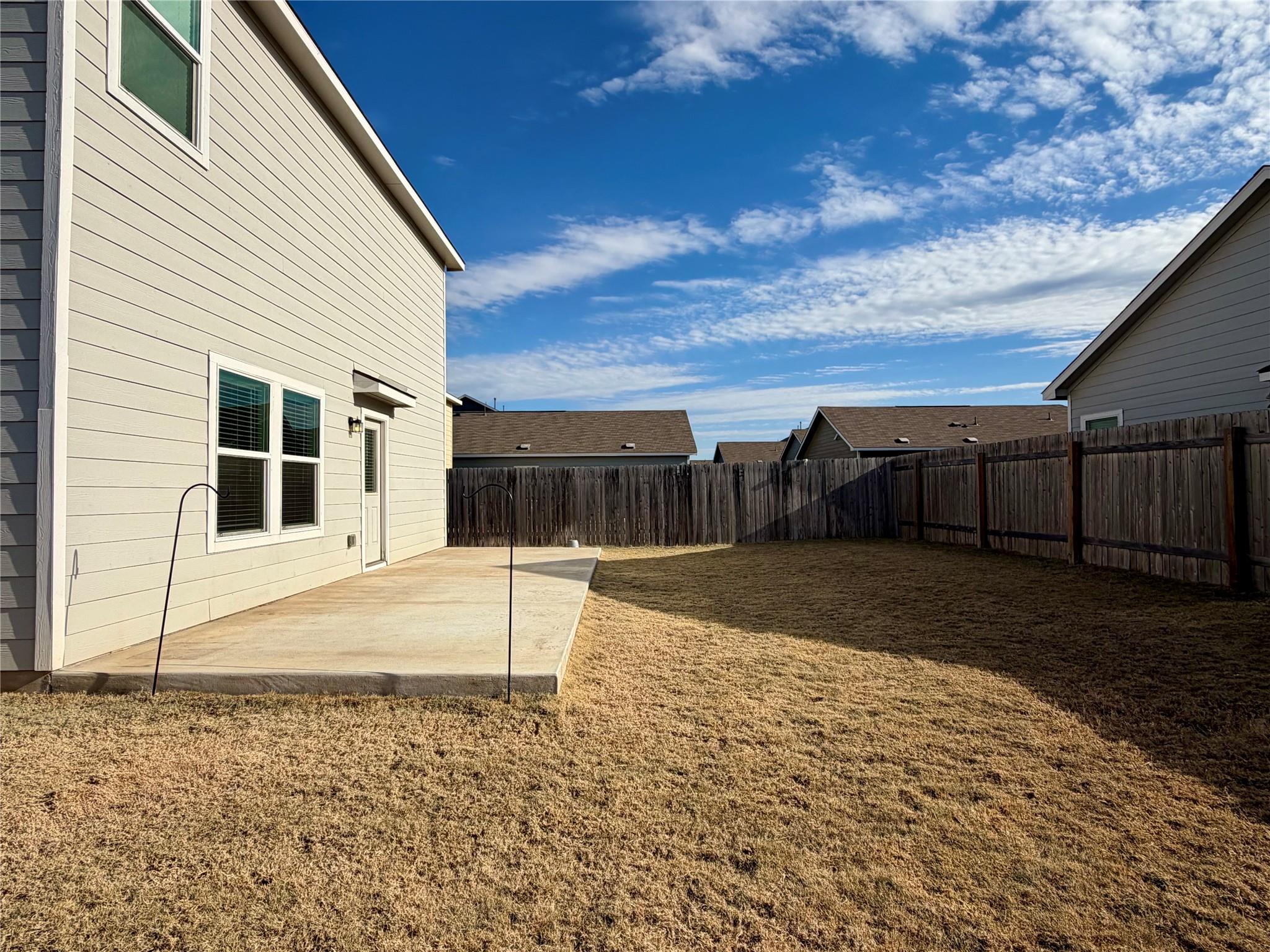 512 Gabbro Gdns, San Marcos, TX 78656