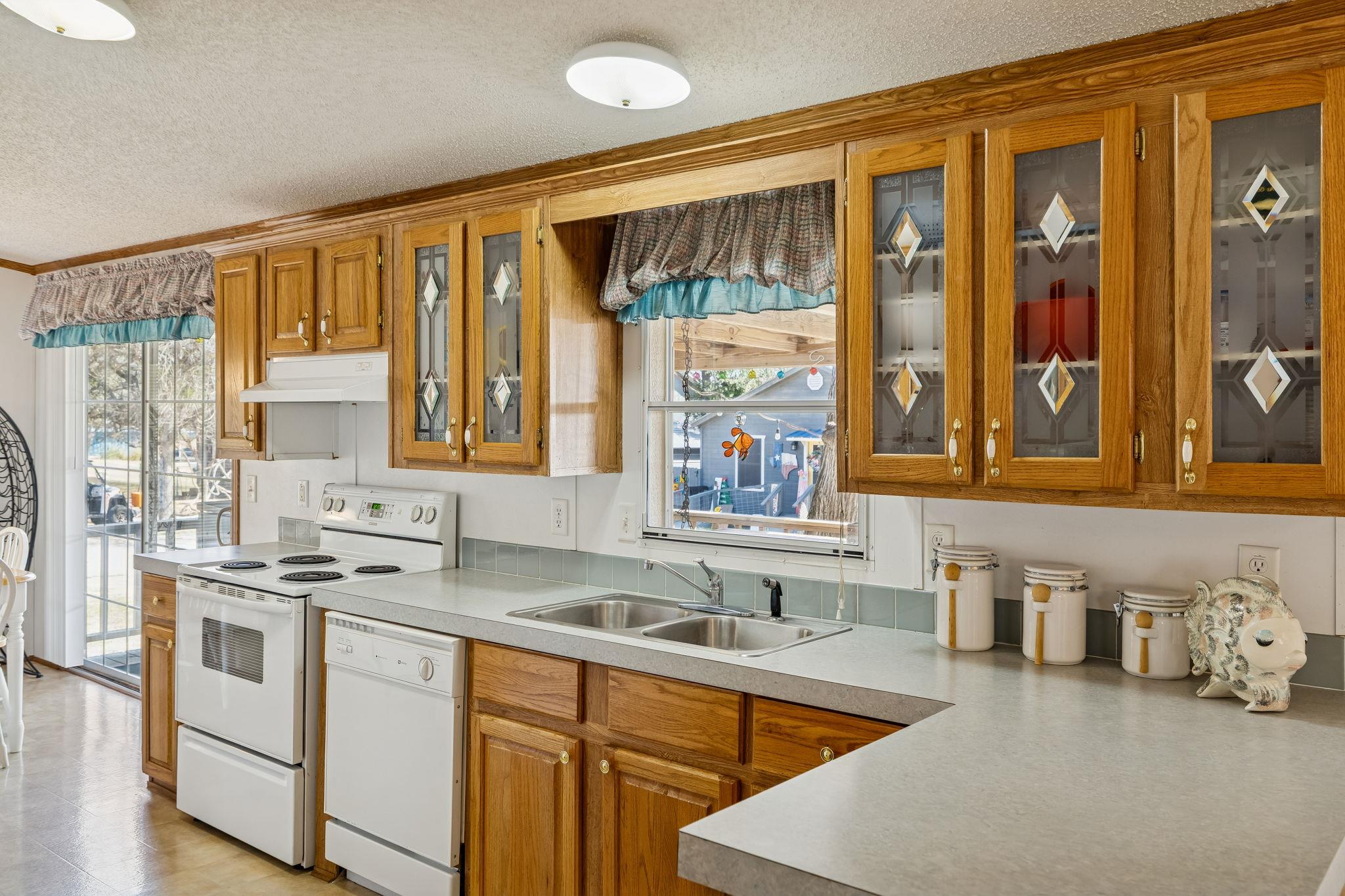 506 Ranch Road 2233, Llano, TX 78643