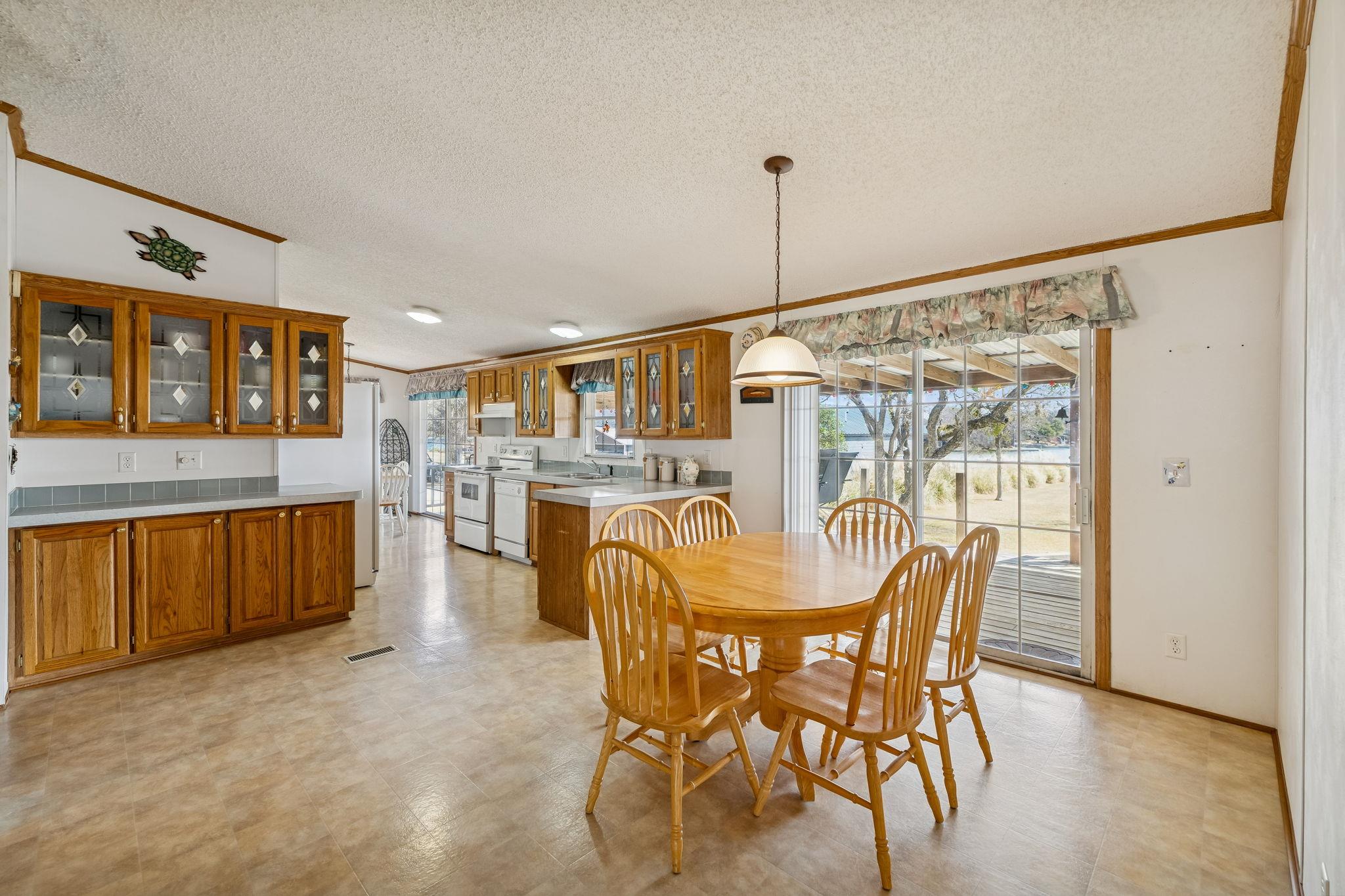 506 Ranch Road 2233, Llano, TX 78643