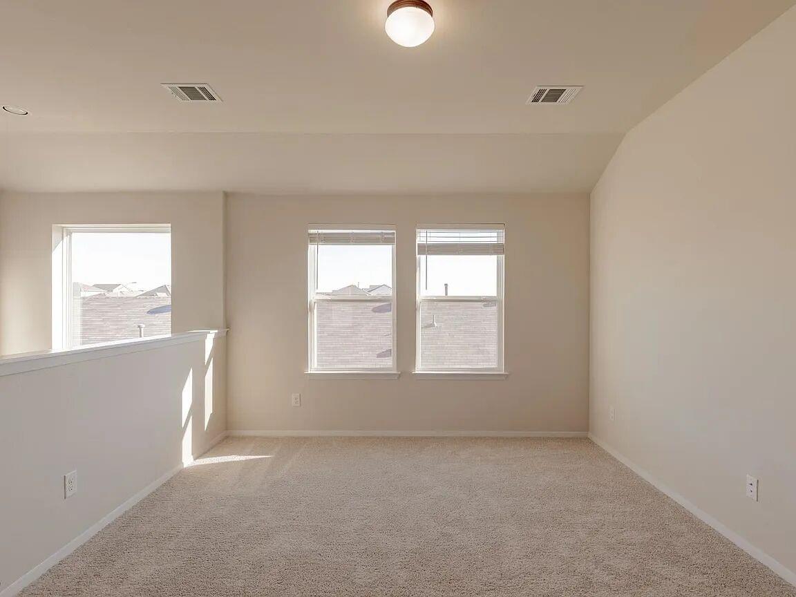 229 Gray Wolf Dr, San Marcos, TX 78666