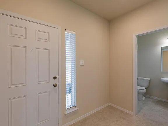 229 Gray Wolf Dr, San Marcos, TX 78666