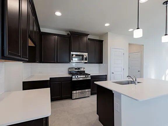 229 Gray Wolf Dr, San Marcos, TX 78666