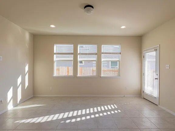 229 Gray Wolf Dr, San Marcos, TX 78666