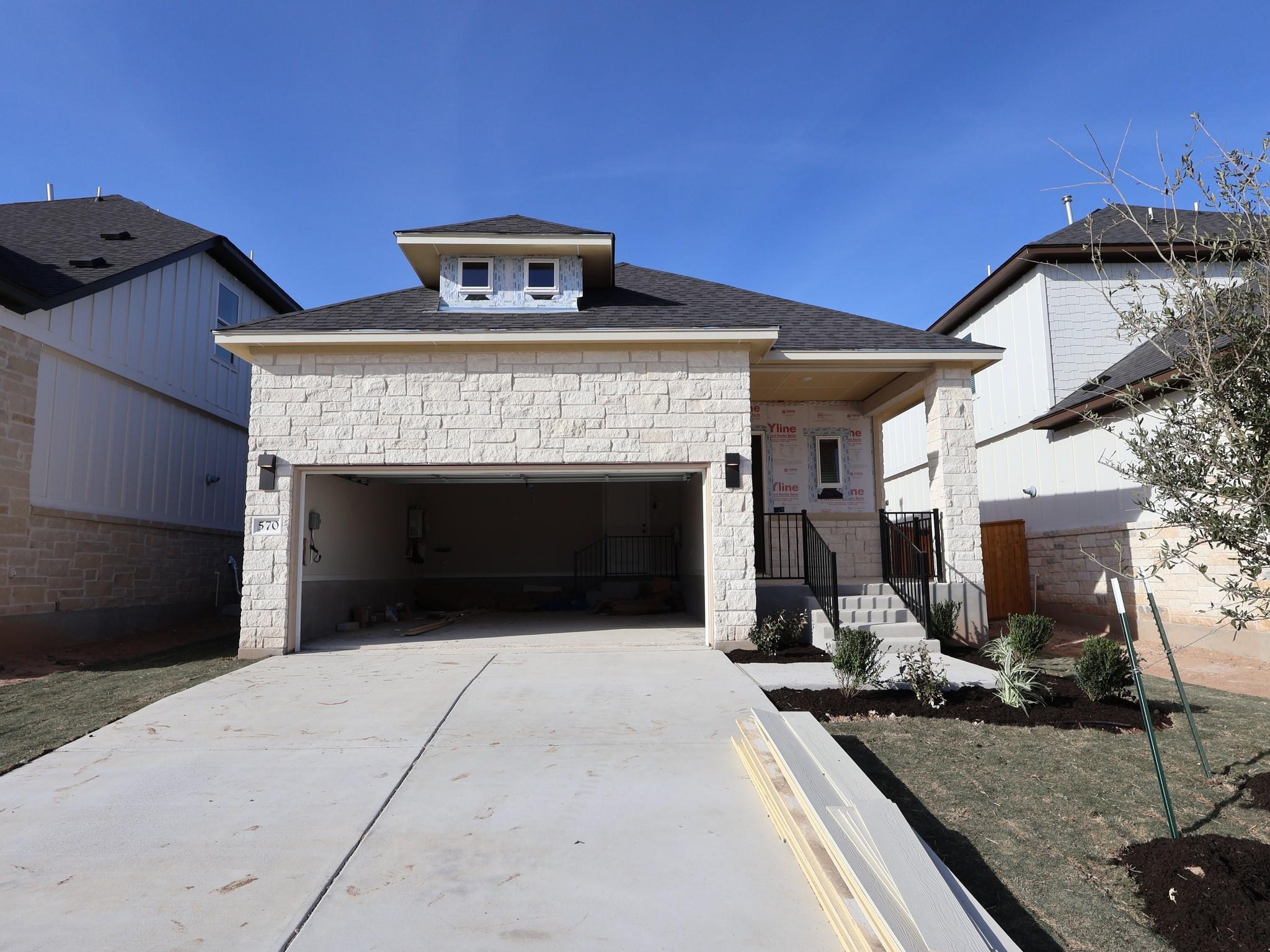 570 Darley Oak Dr, Dripping Springs, TX 78620