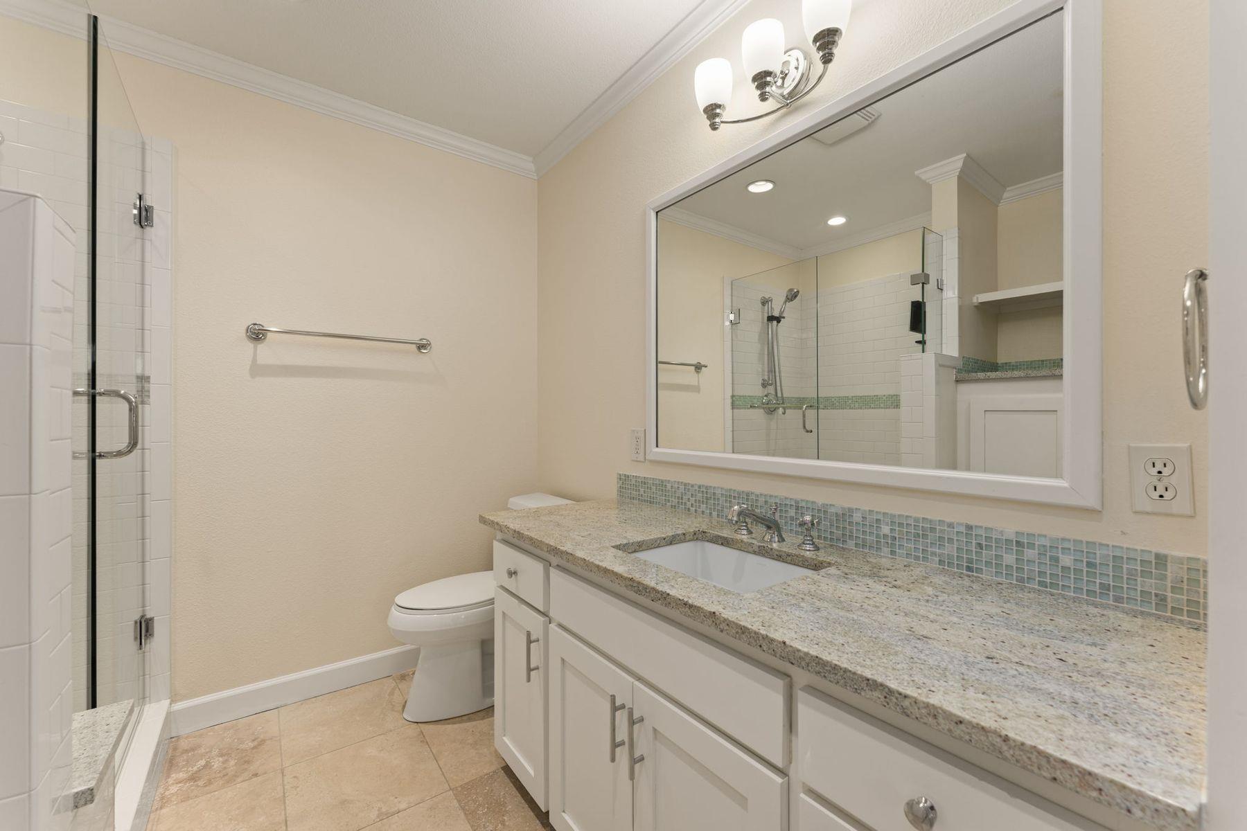 204 Los Altos Dr, Lakeway, TX 78734