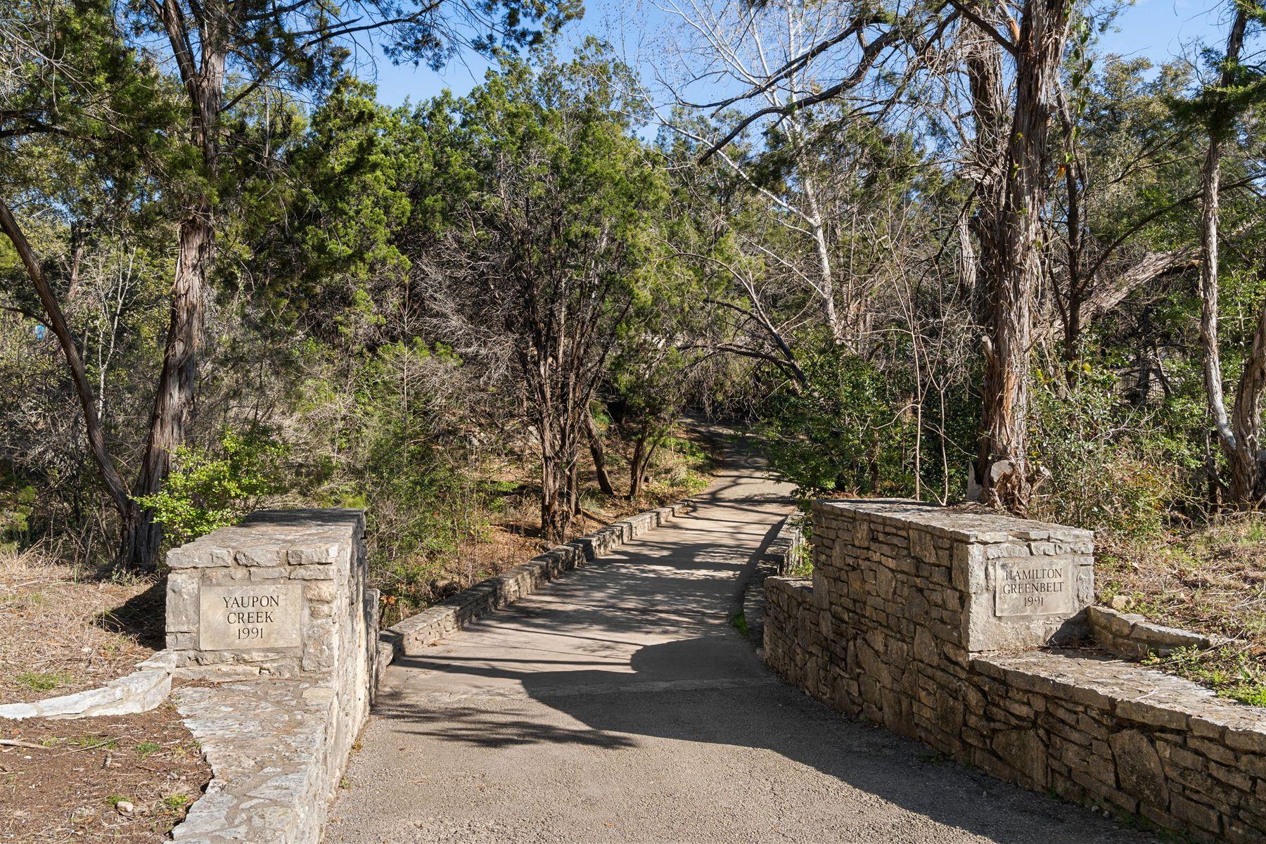 204 Los Altos Dr, Lakeway, TX 78734