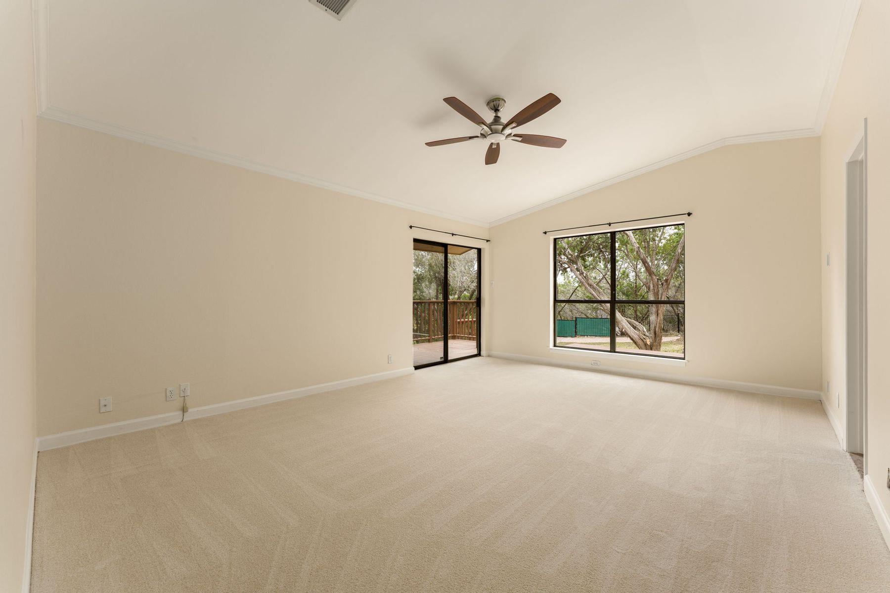 204 Los Altos Dr, Lakeway, TX 78734