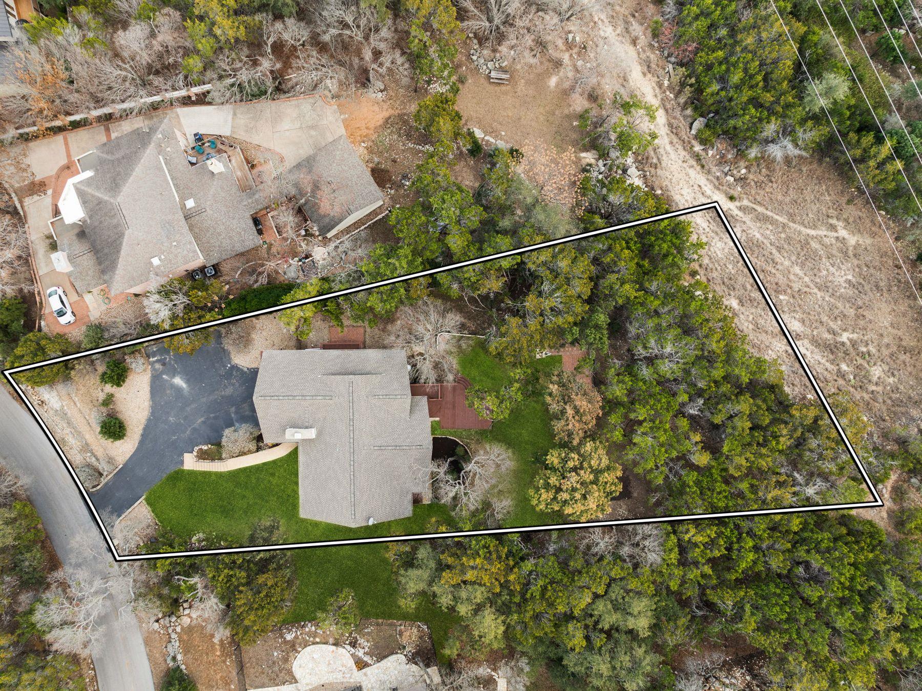 204 Los Altos Dr, Lakeway, TX 78734