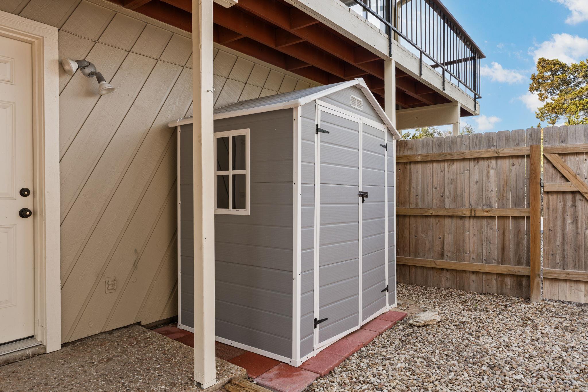 204 Los Altos Dr, Lakeway, TX 78734