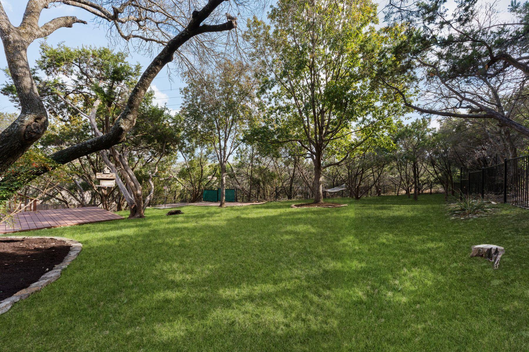 204 Los Altos Dr, Lakeway, TX 78734