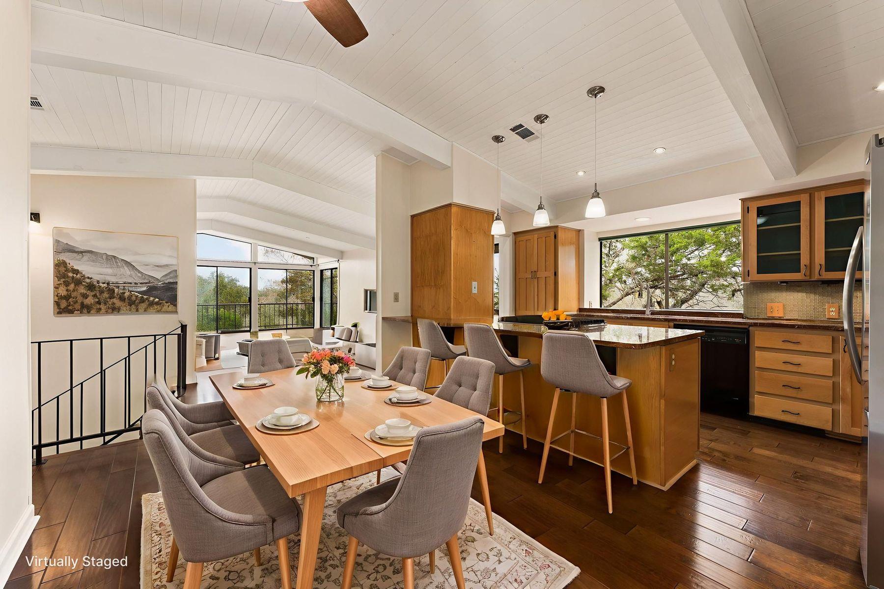 204 Los Altos Dr, Lakeway, TX 78734