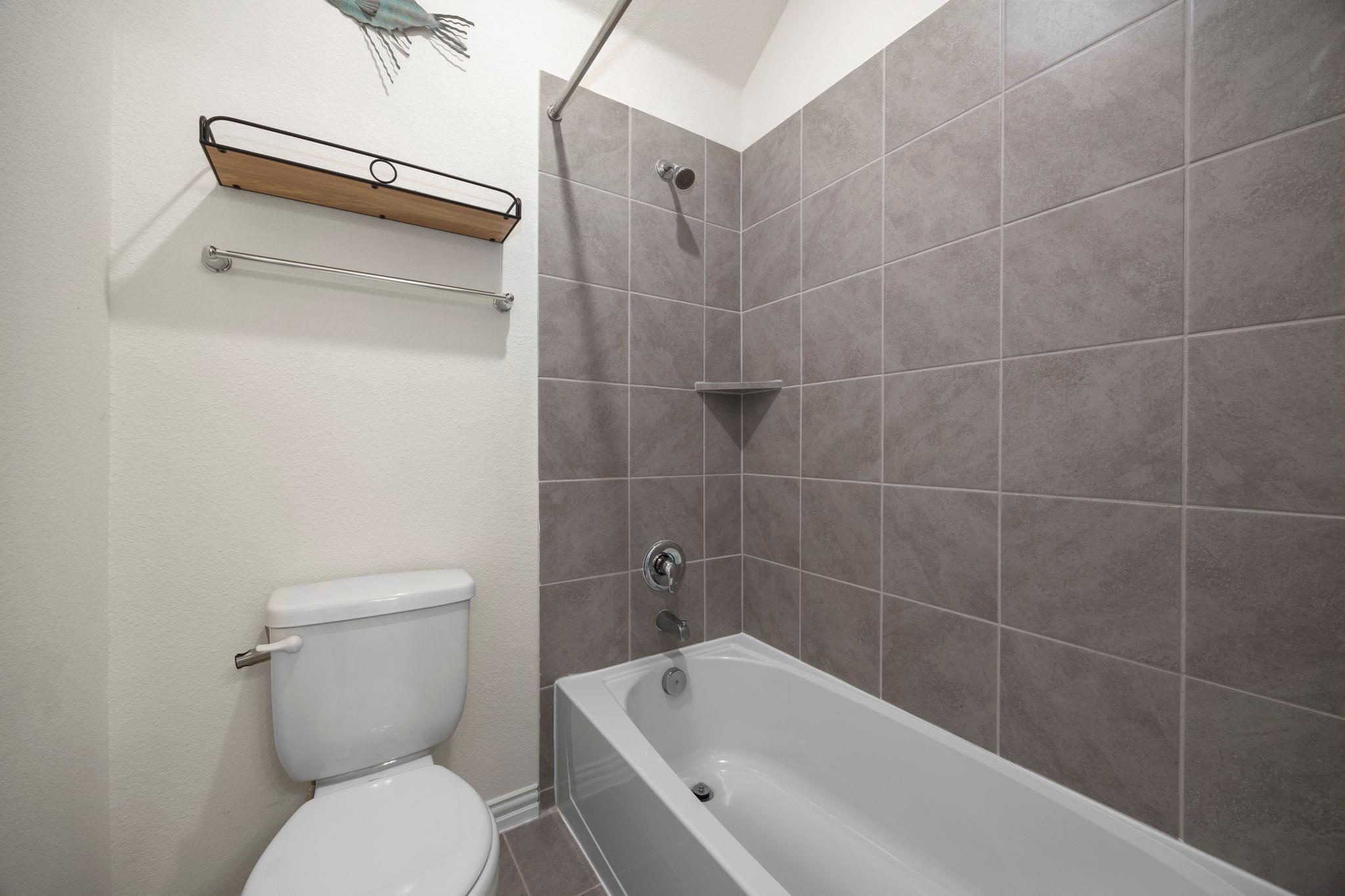 1098 Cherrystone Loop, Buda, TX 78610