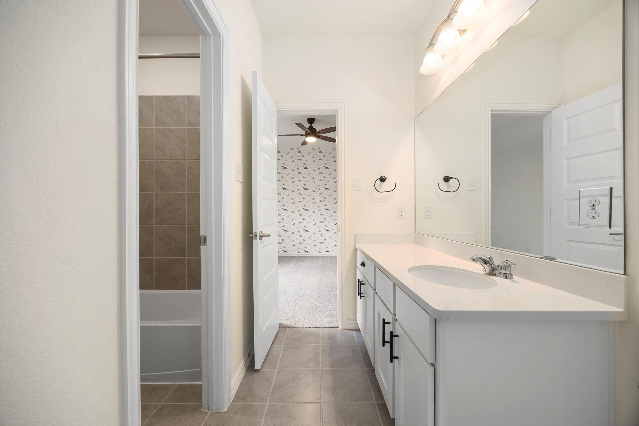 1098 Cherrystone Loop, Buda, TX 78610