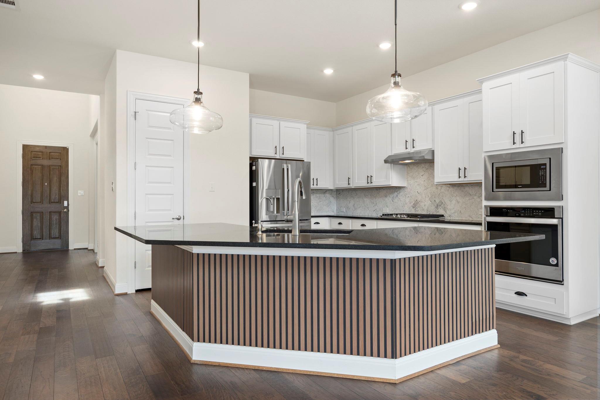 1098 Cherrystone Loop, Buda, TX 78610