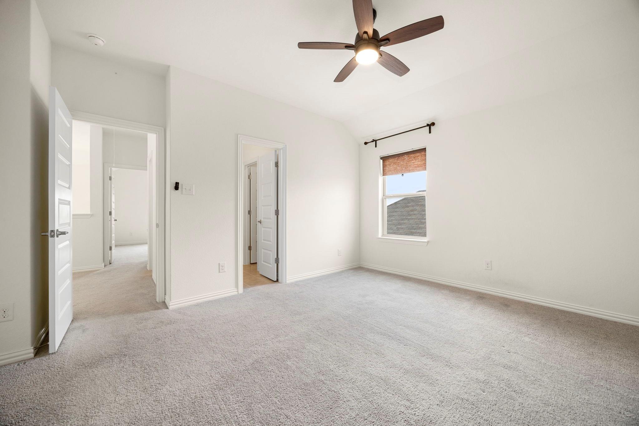 1098 Cherrystone Loop, Buda, TX 78610