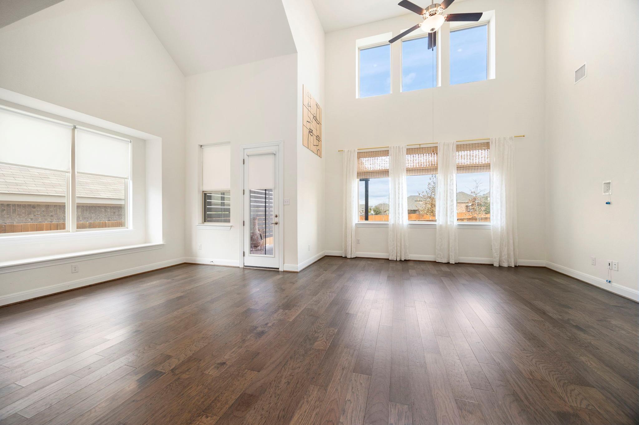 1098 Cherrystone Loop, Buda, TX 78610