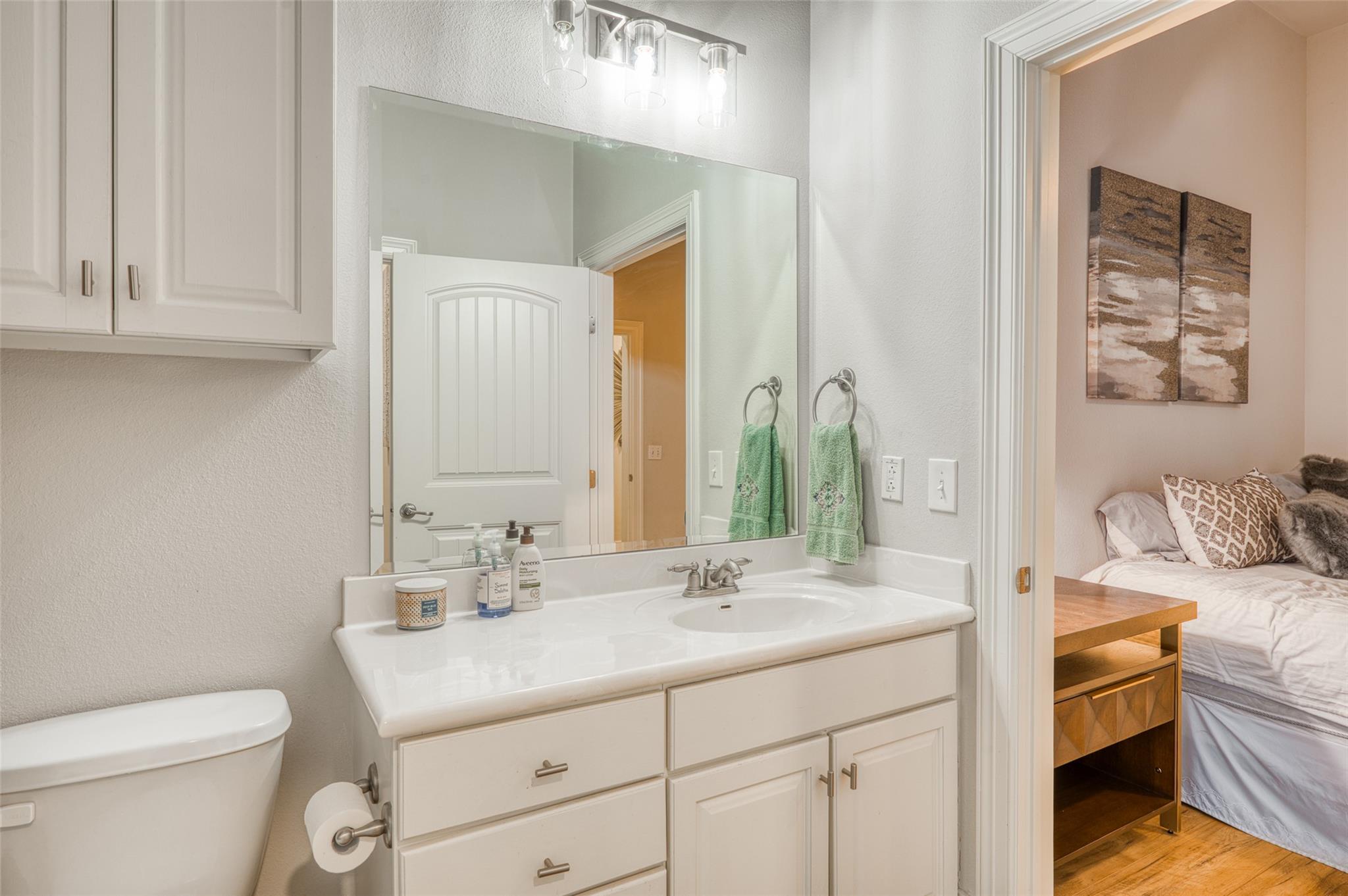 101 West Bank # 64, Horseshoe Bay, TX 78657