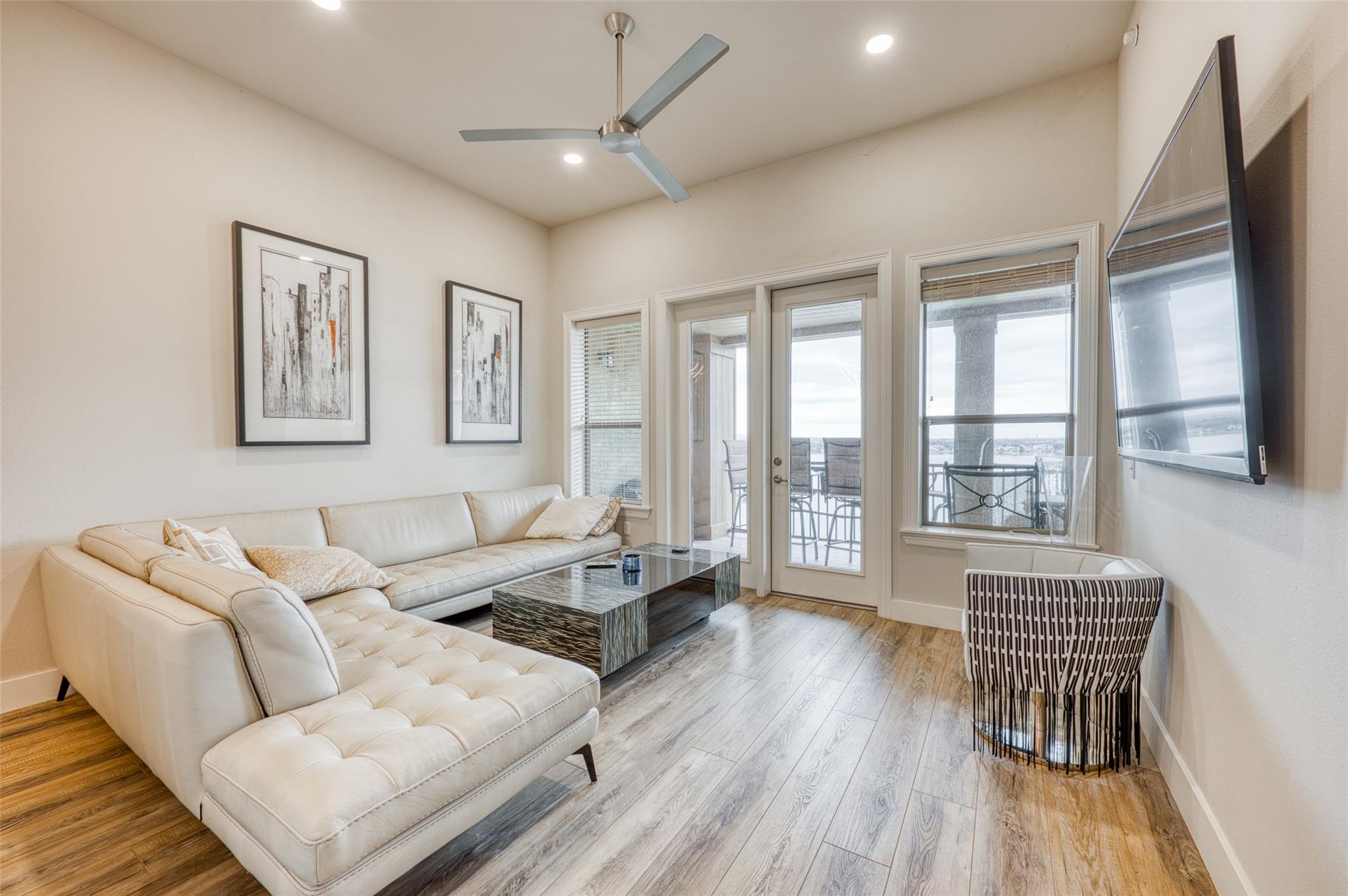 101 West Bank # 64, Horseshoe Bay, TX 78657