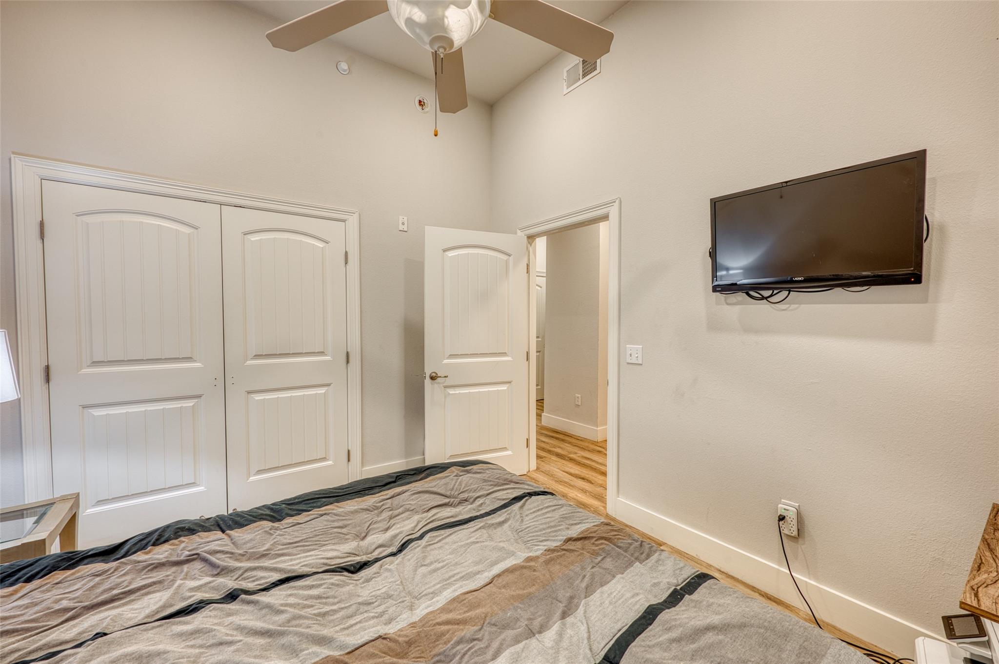 101 West Bank # 64, Horseshoe Bay, TX 78657