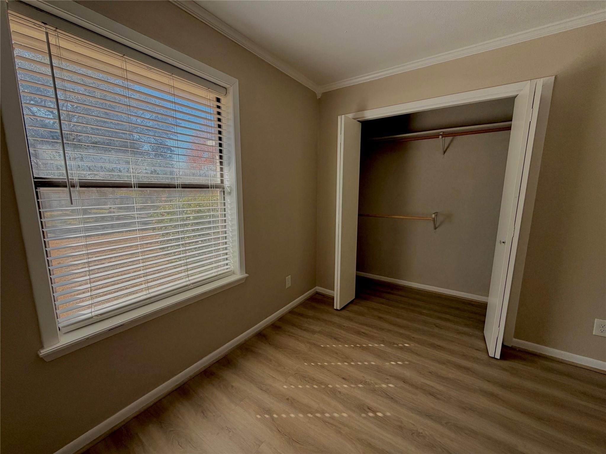 1203 Hollis Dr, Brenham, TX 77833