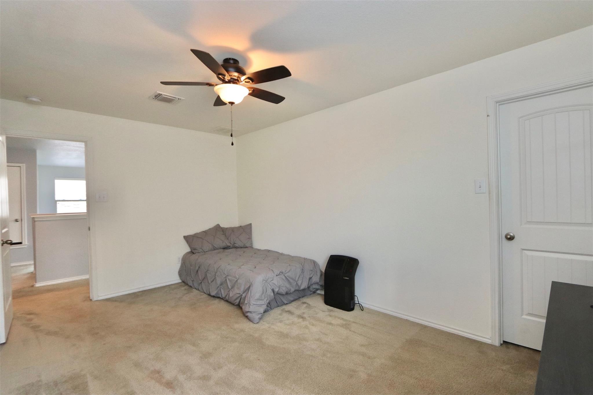 1712 Uhland Dr, Leander, TX 78641