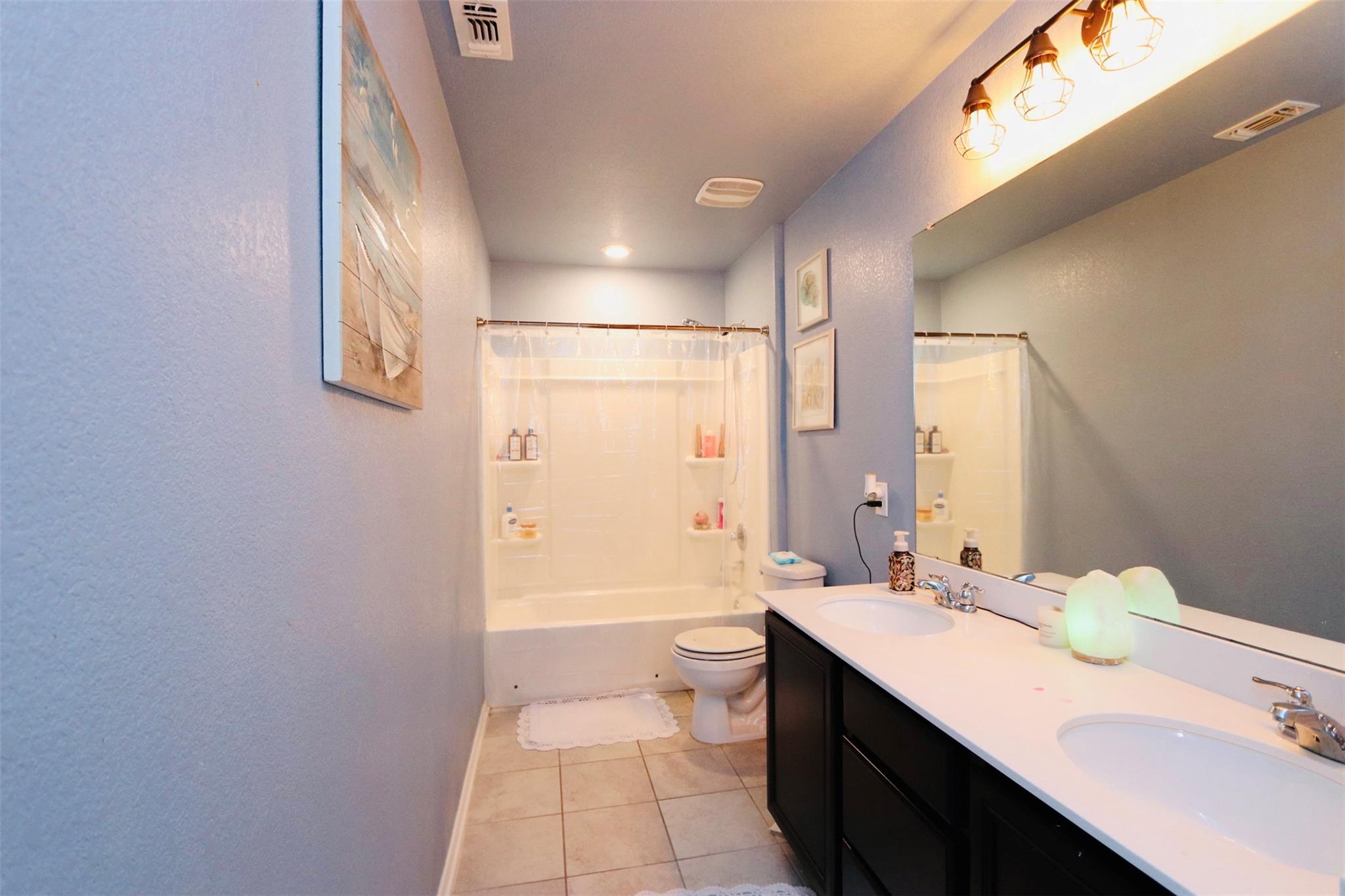 1712 Uhland Dr, Leander, TX 78641