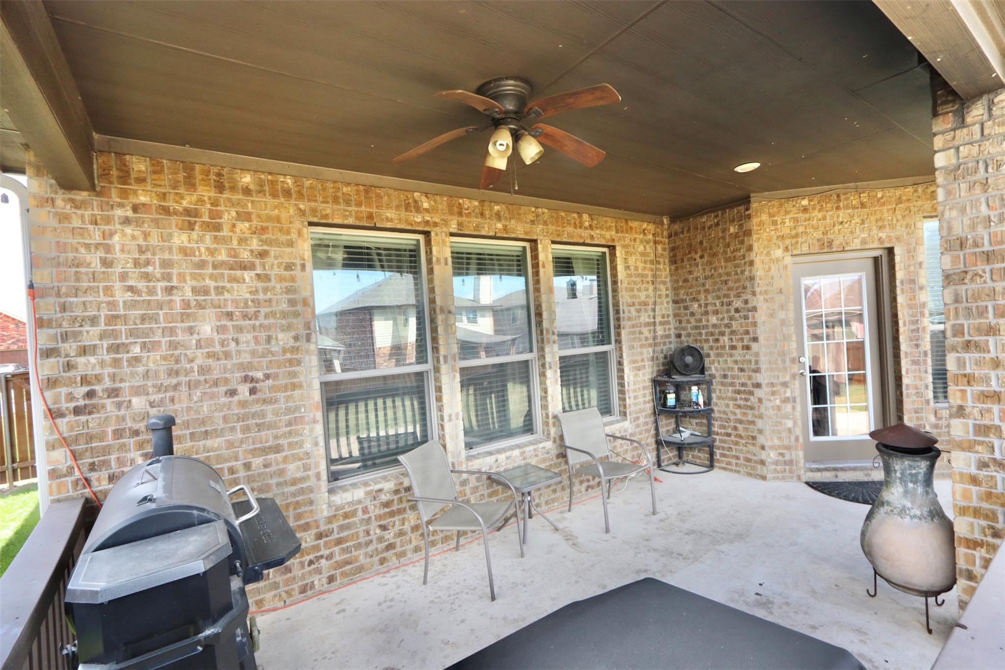 1712 Uhland Dr, Leander, TX 78641