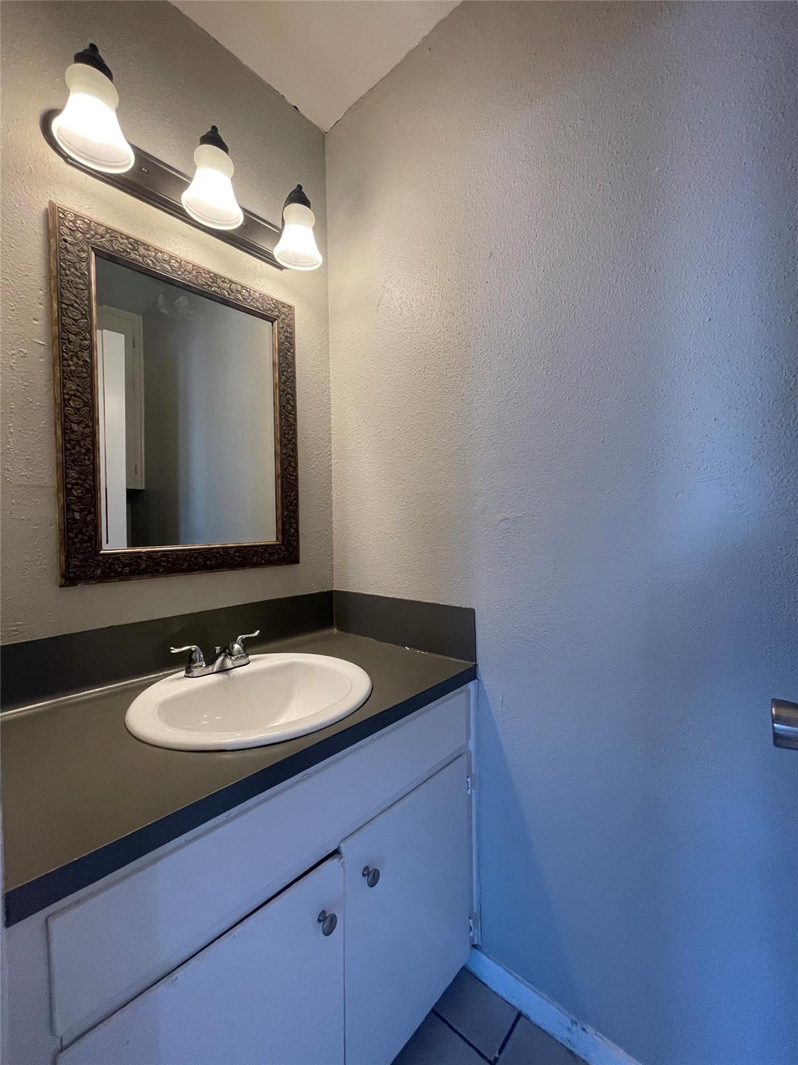 2619 Ektom Dr # C, Austin, TX 78745