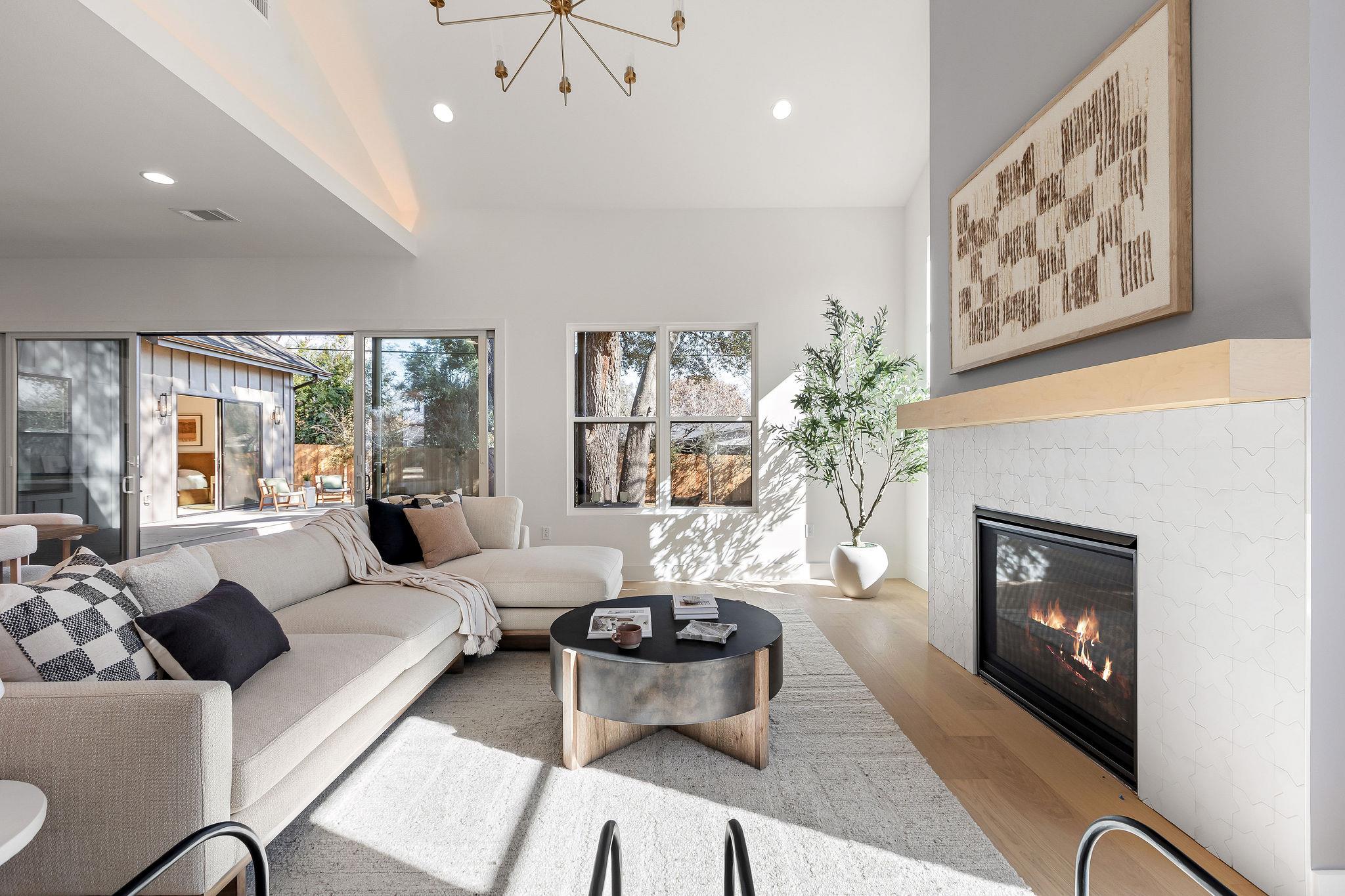 3104 Pinecrest Dr, Austin, TX 78757