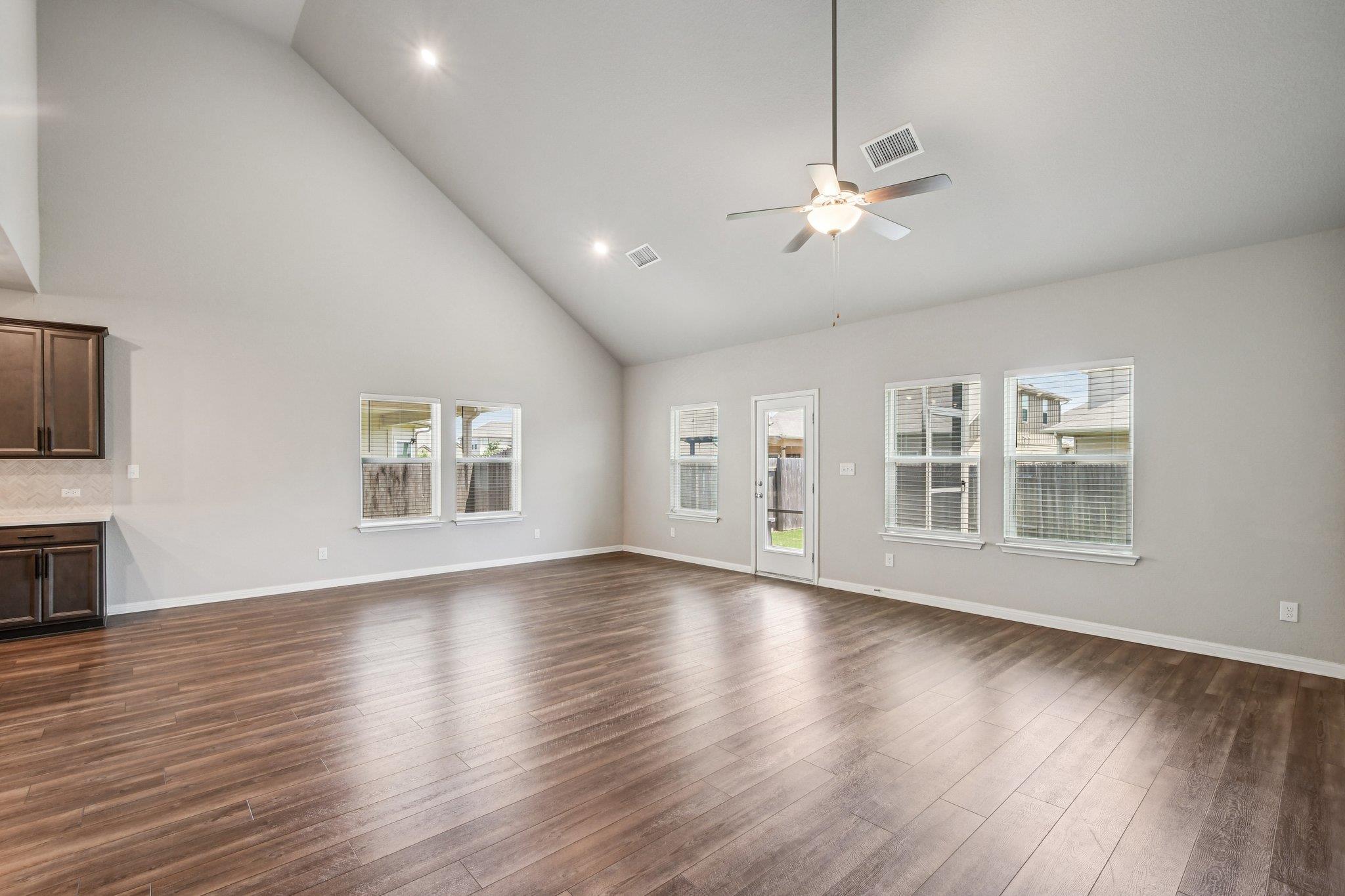 1007 Guadalupe Bass Rd, Hutto, TX 78634