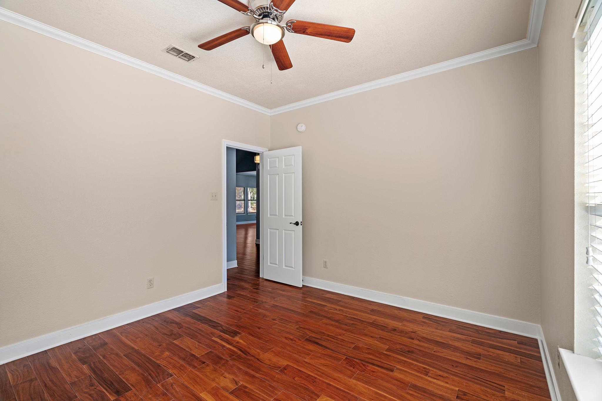 128 Mockingbird Ln, Georgetown, TX 78633