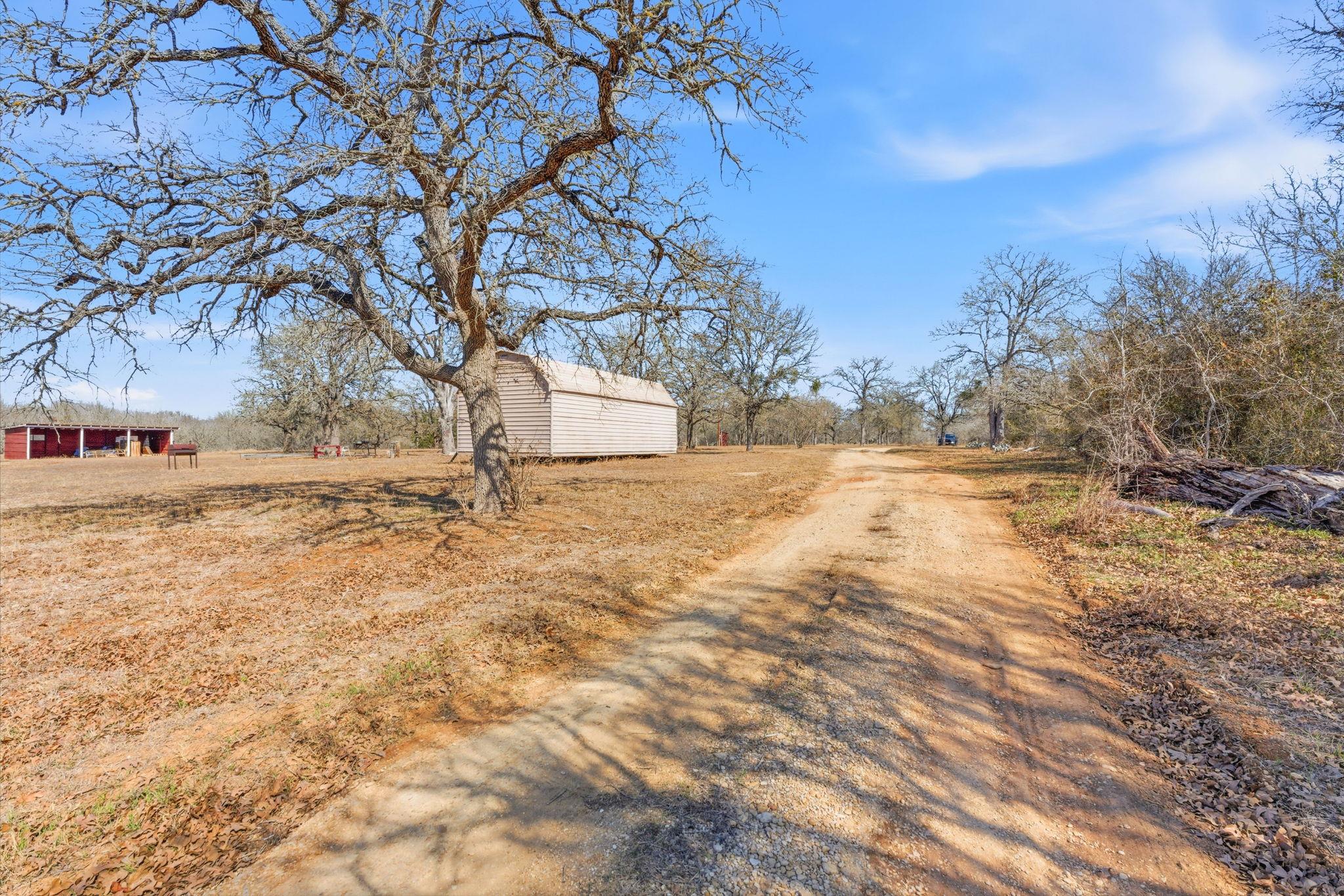103 Martinez Ln, Dale, TX 78616