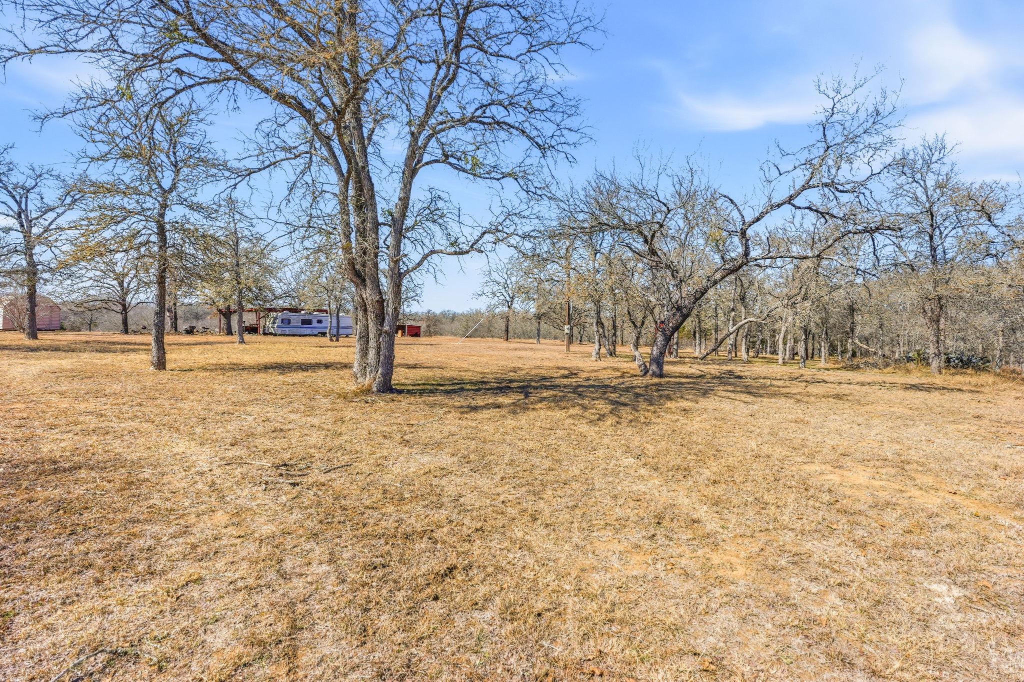103 Martinez Ln, Dale, TX 78616
