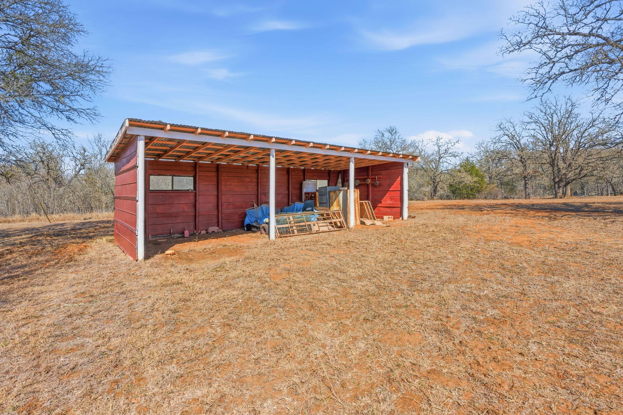 103 Martinez Ln, Dale, TX 78616