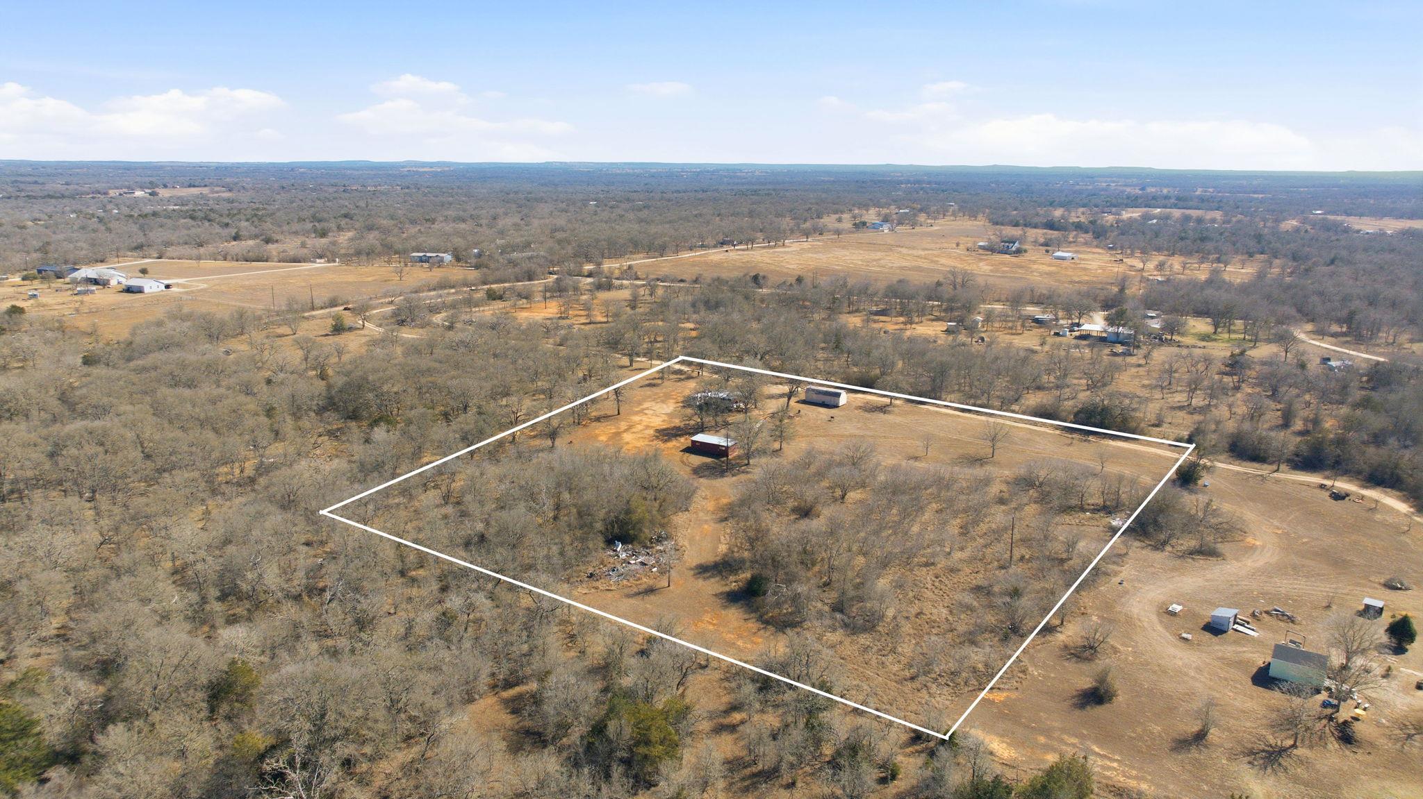 103 Martinez Ln, Dale, TX 78616