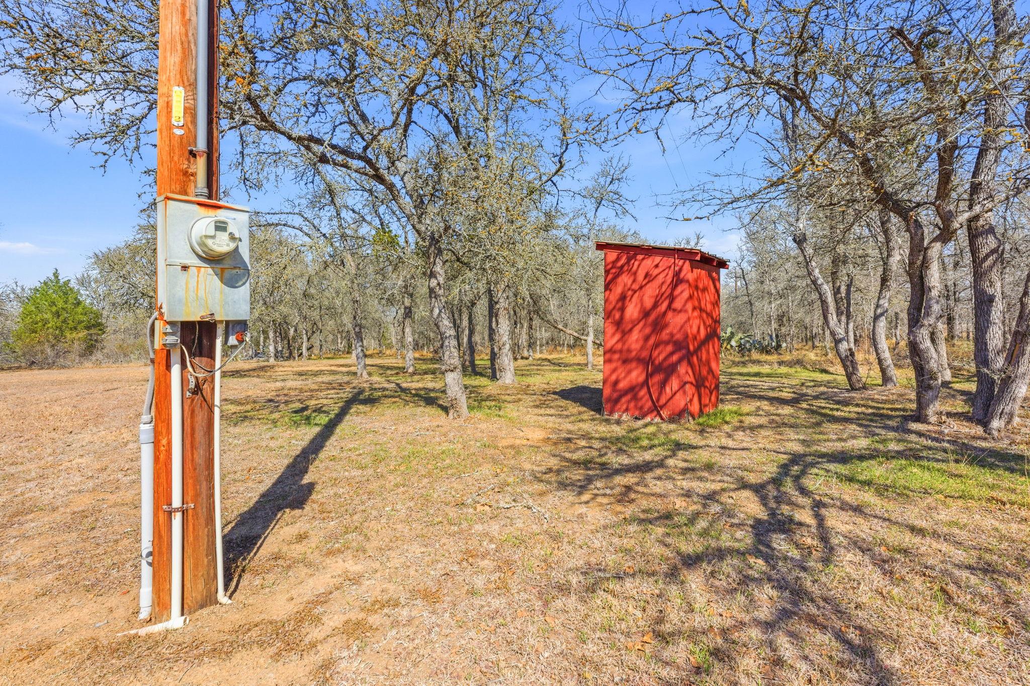 103 Martinez Ln, Dale, TX 78616