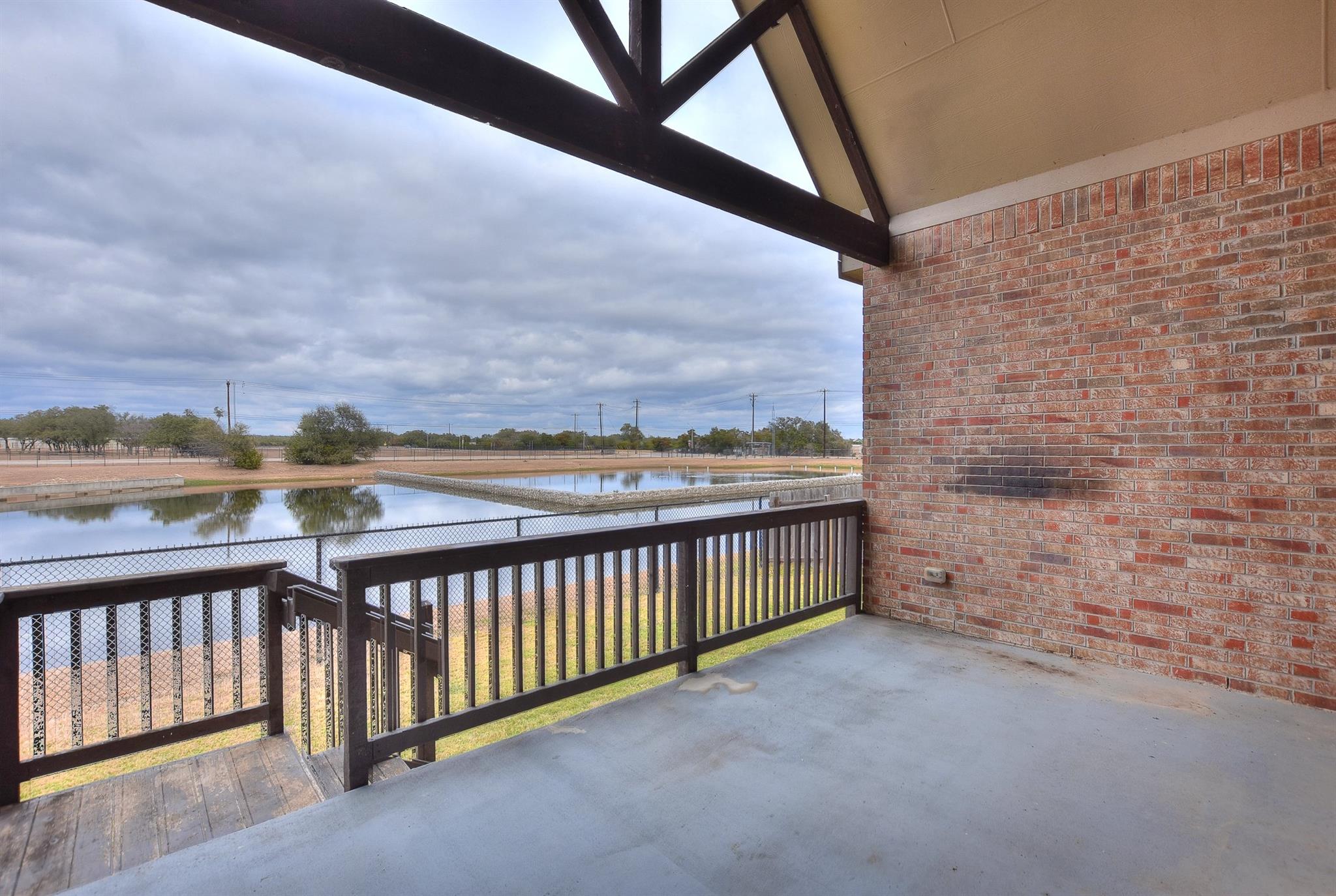 921 Wolcott Dr, Leander, TX 78641