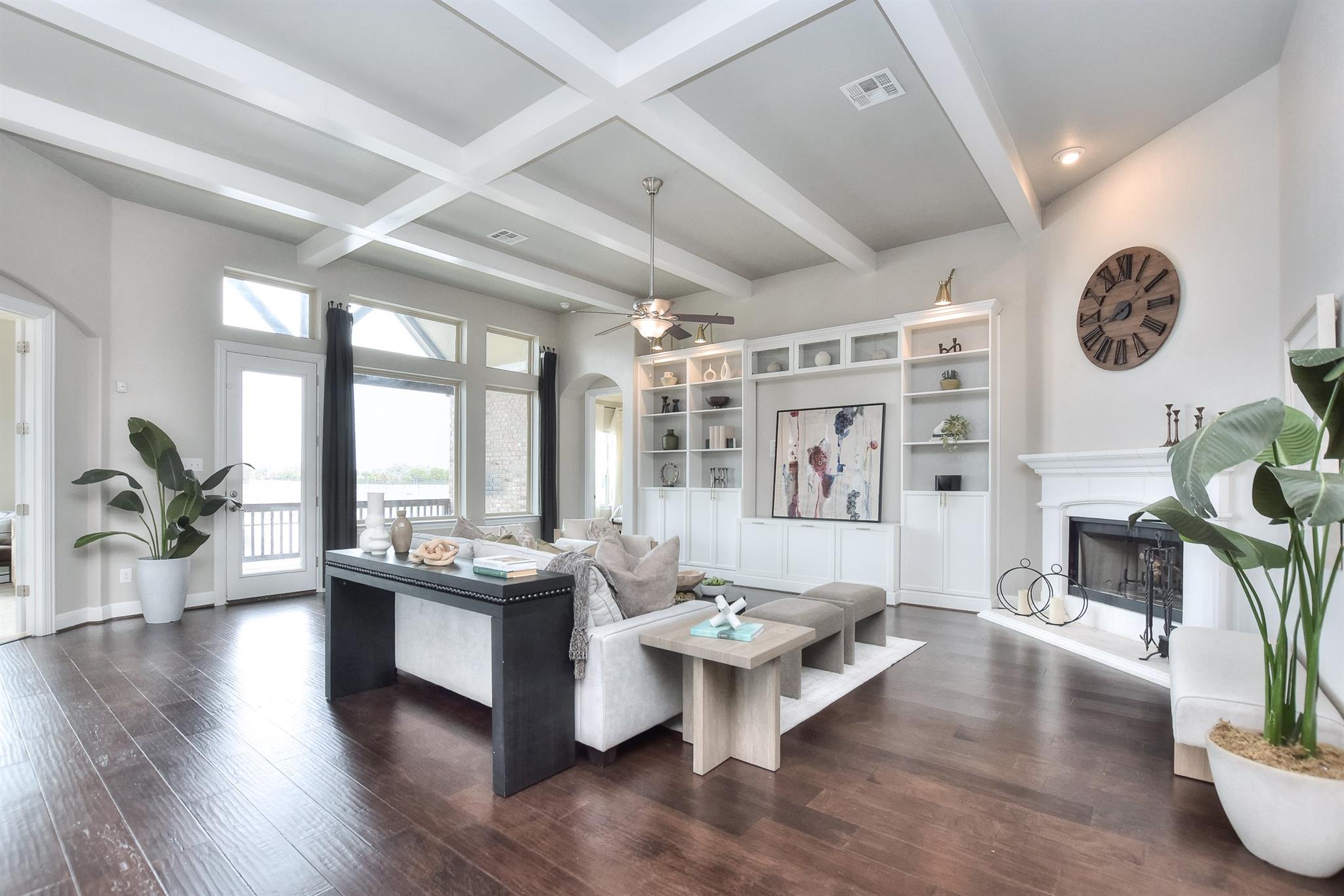 921 Wolcott Dr, Leander, TX 78641