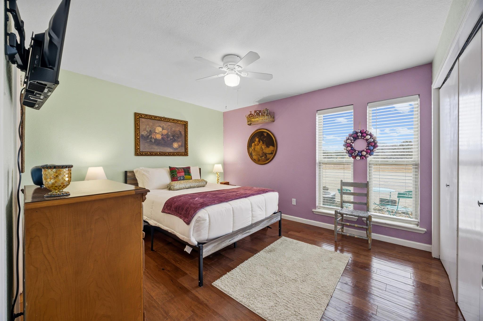 4 Cypress Fairway Vlg, Wimberley, TX 78676