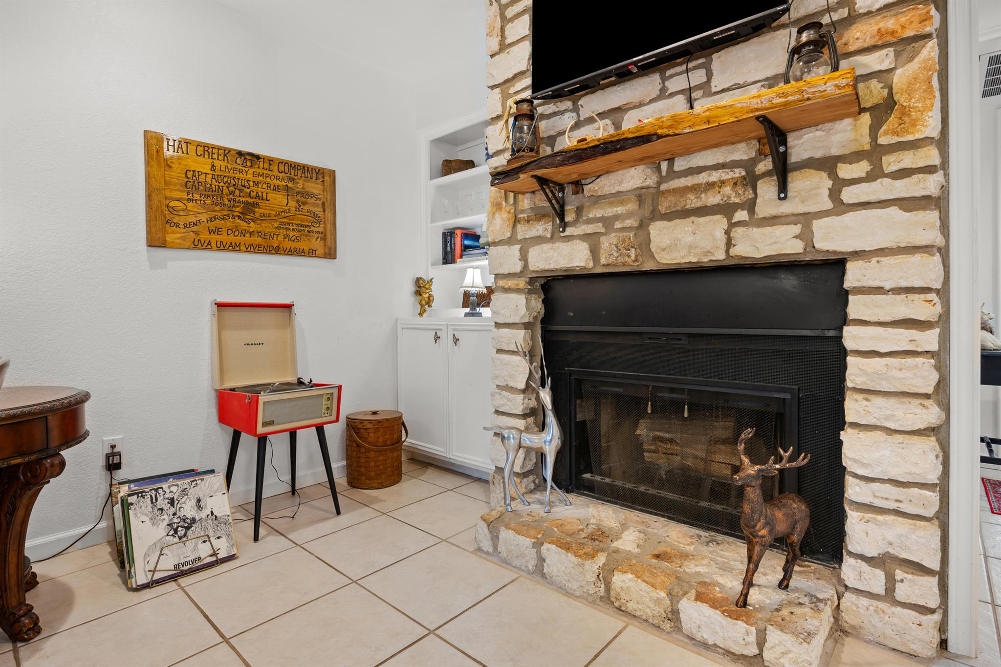 4 Cypress Fairway Vlg, Wimberley, TX 78676