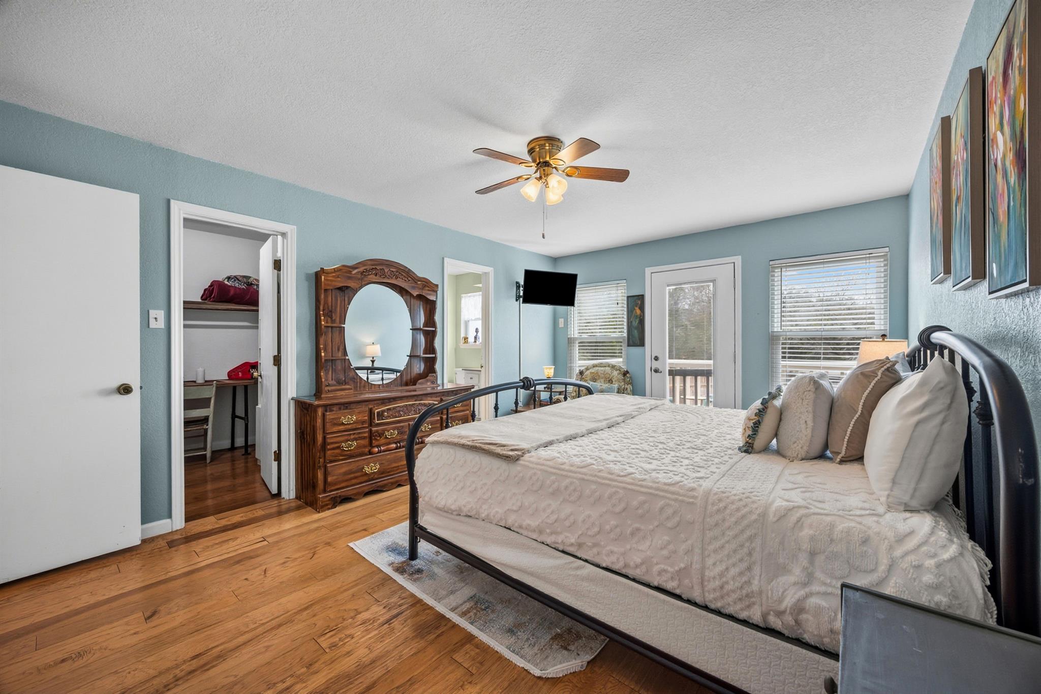 4 Cypress Fairway Vlg, Wimberley, TX 78676