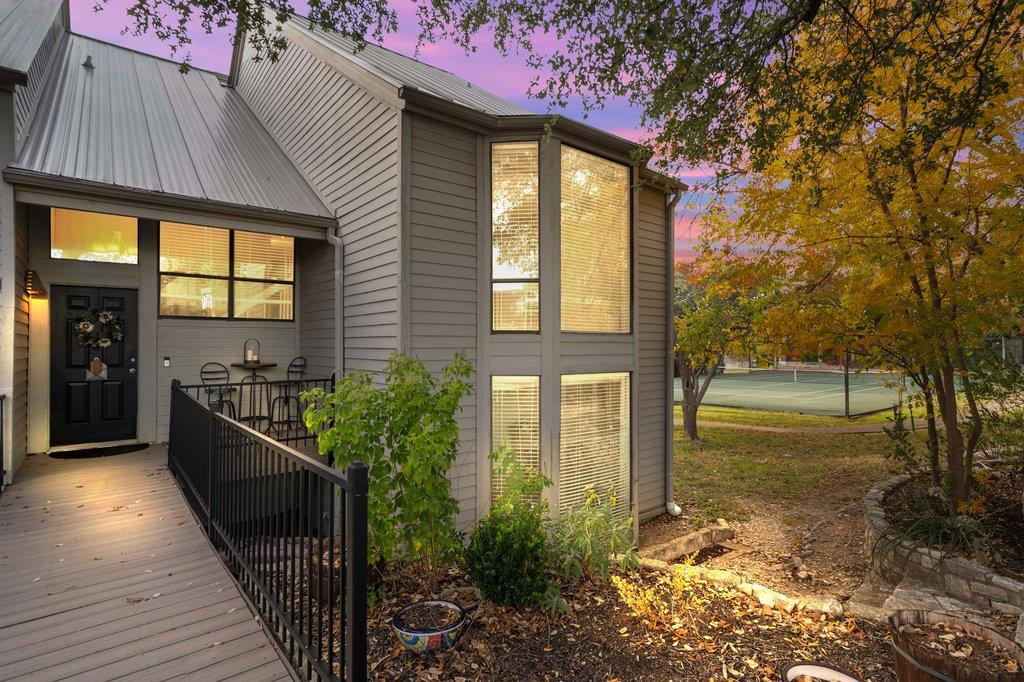 143 World Of Tennis Sq # D143, Lakeway, TX 78738