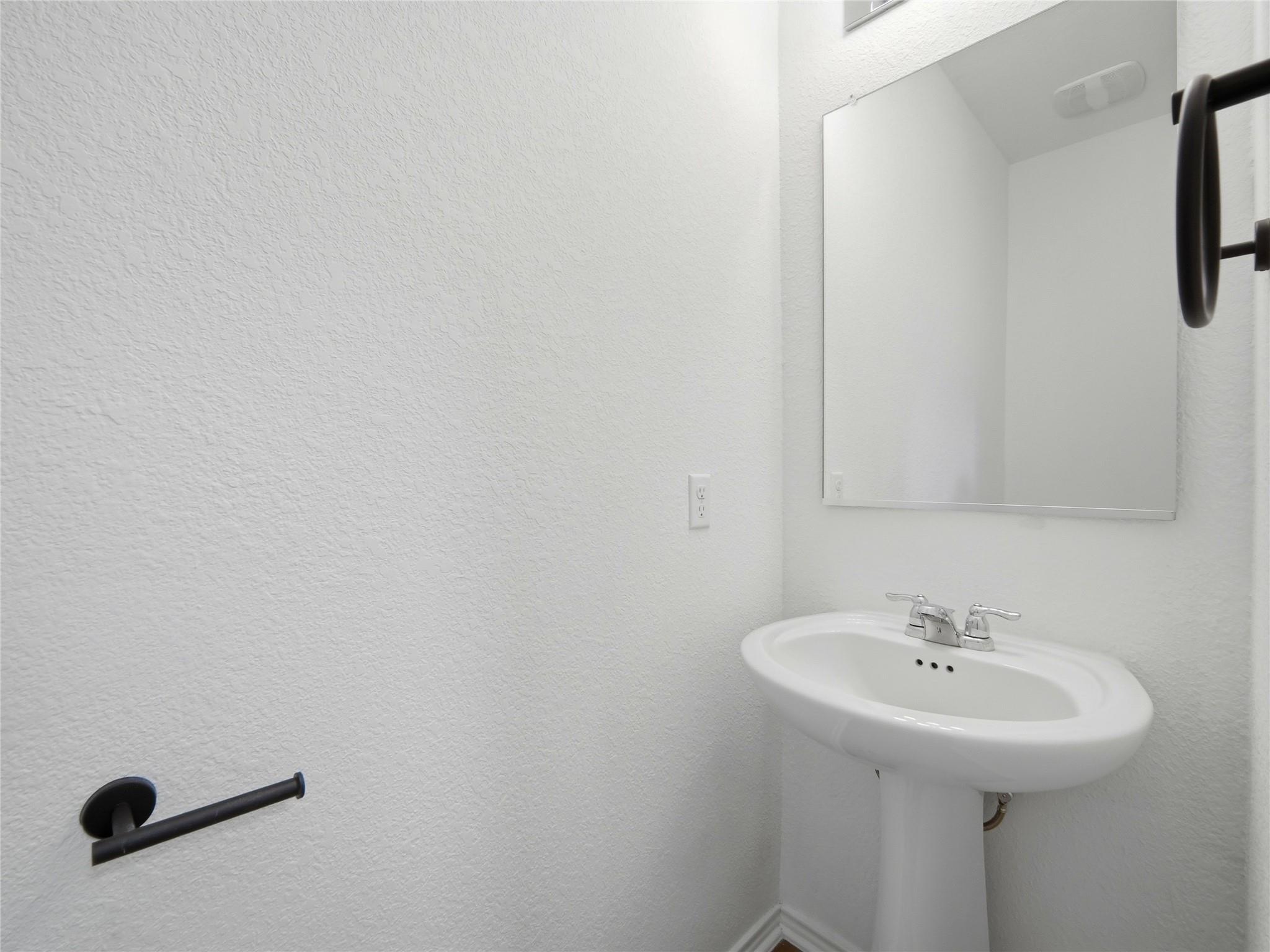 8014 Purple Aster Pass, Lago Vista, TX 78645