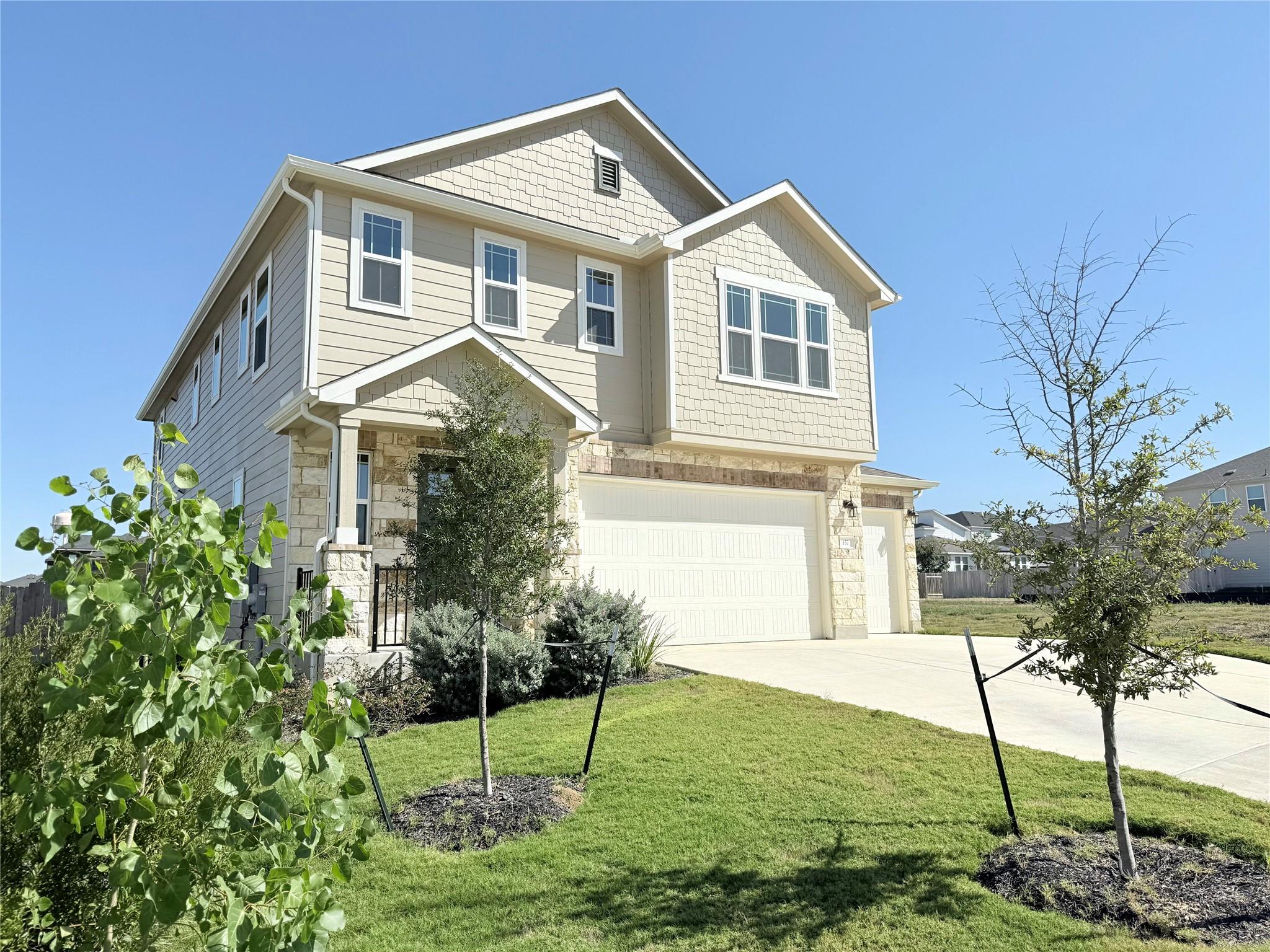 157 Seattle Slew Dr, Jarrell, TX 76537